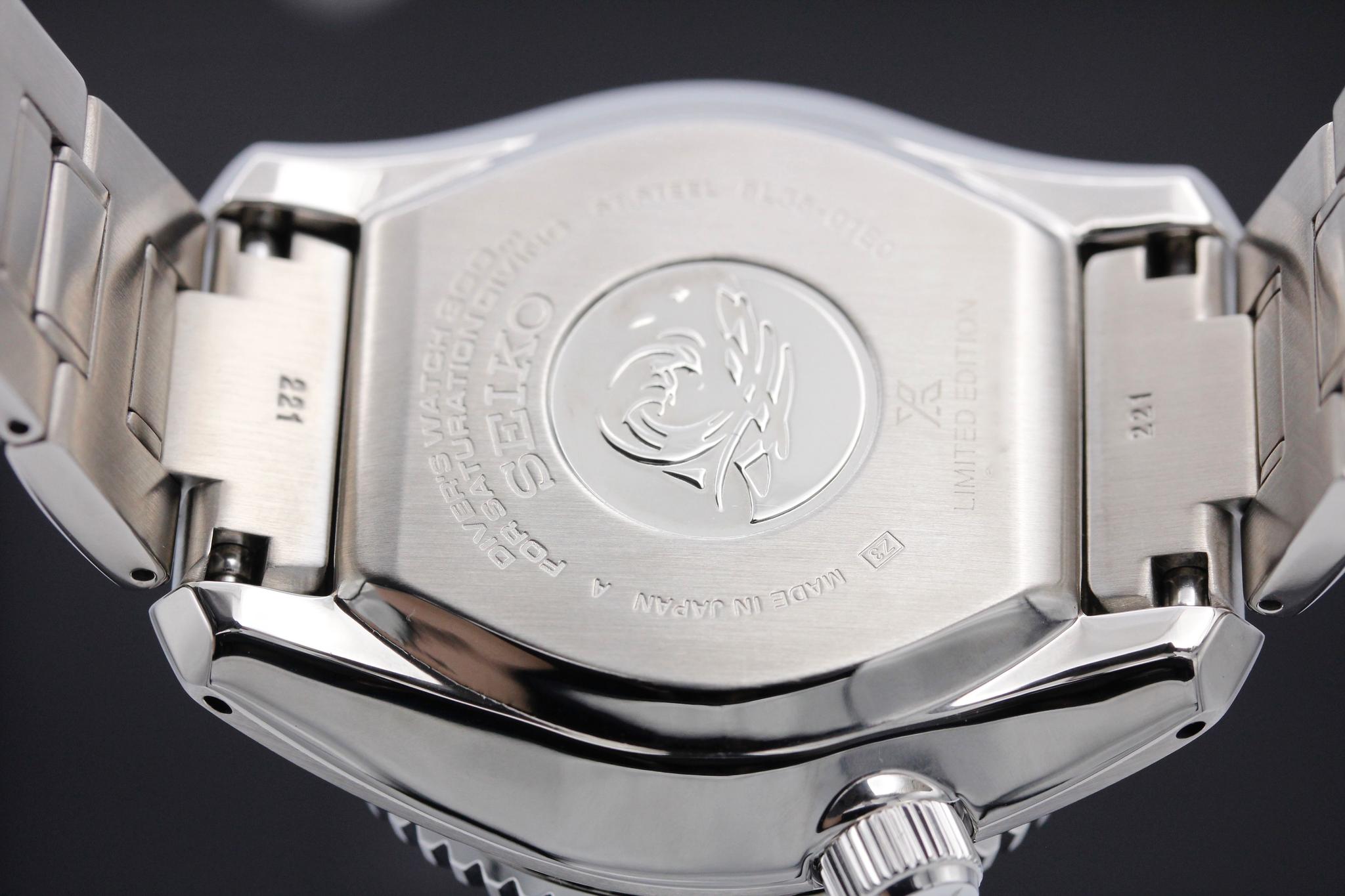 Watch Image 7