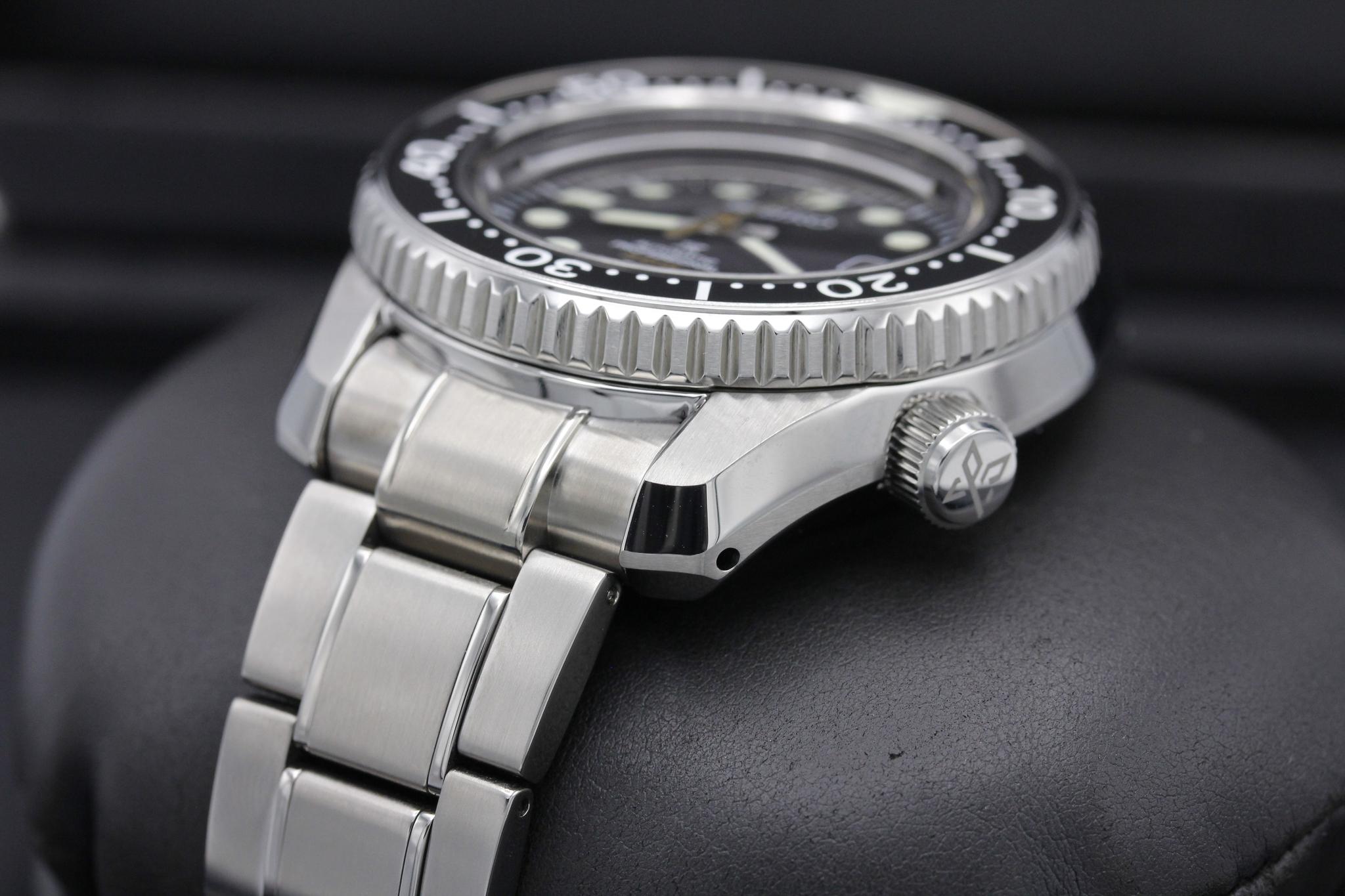 Watch Image 2