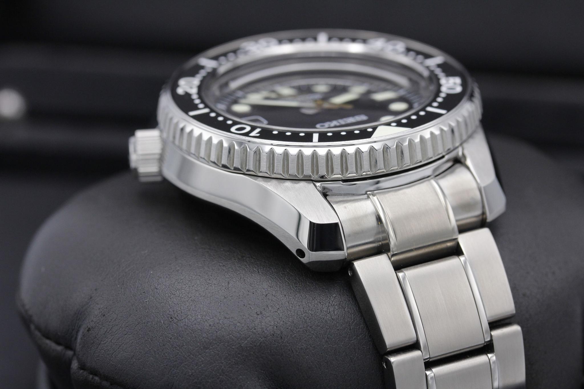Watch Image 4