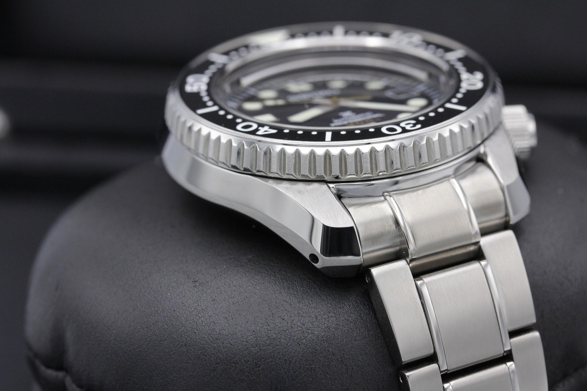 Watch Image 6