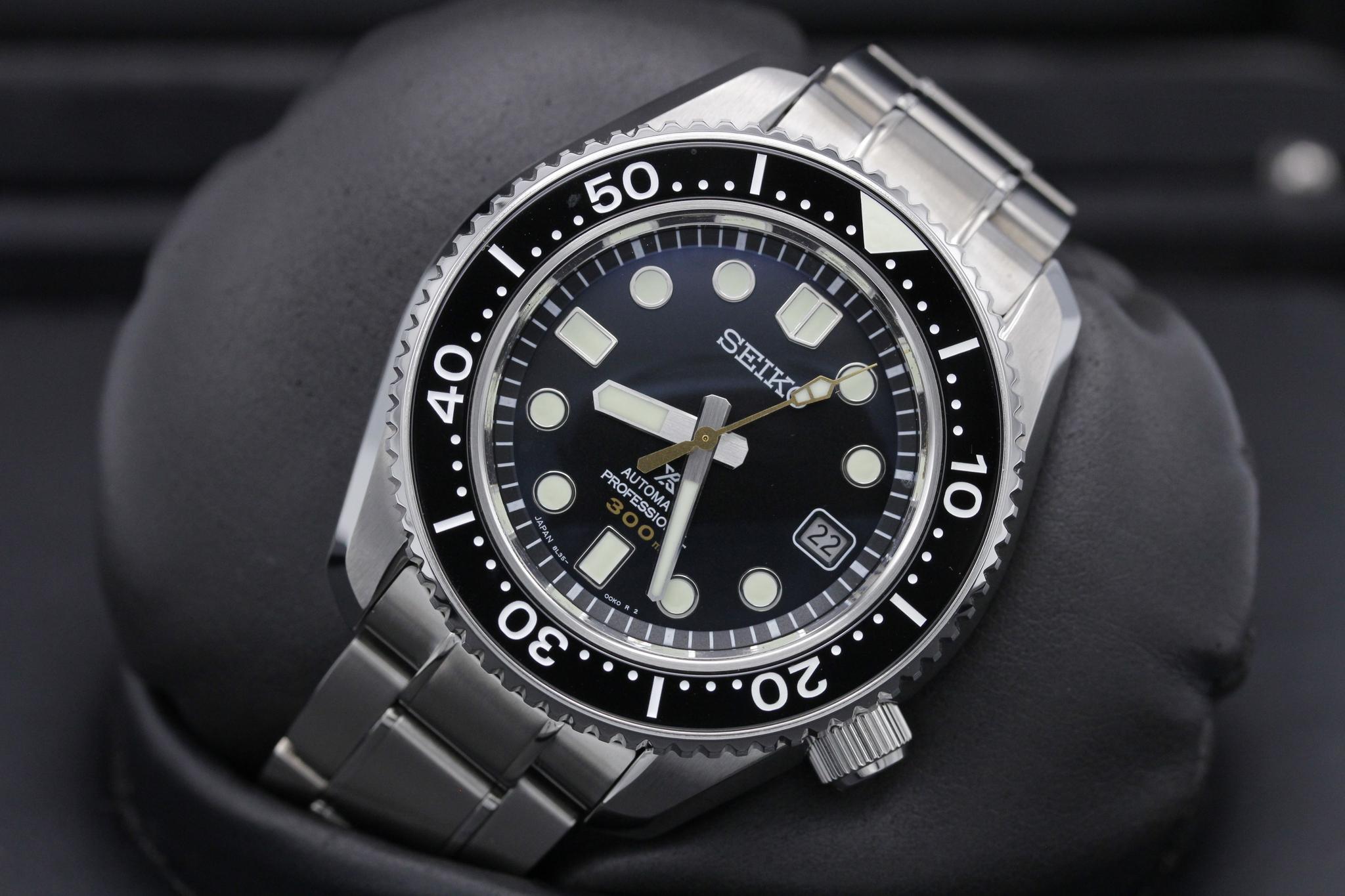 Watch Image 10