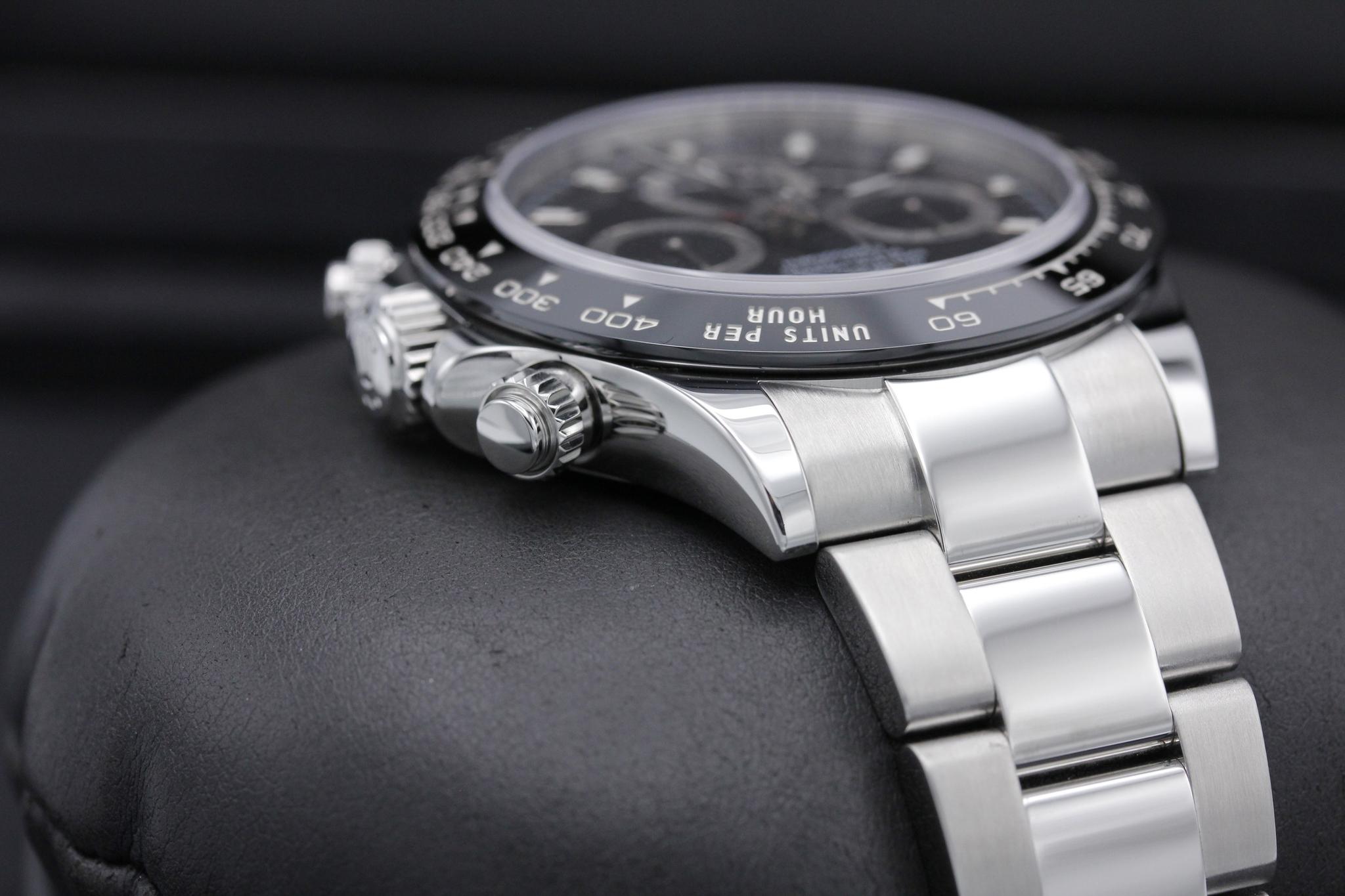 Watch Image 4