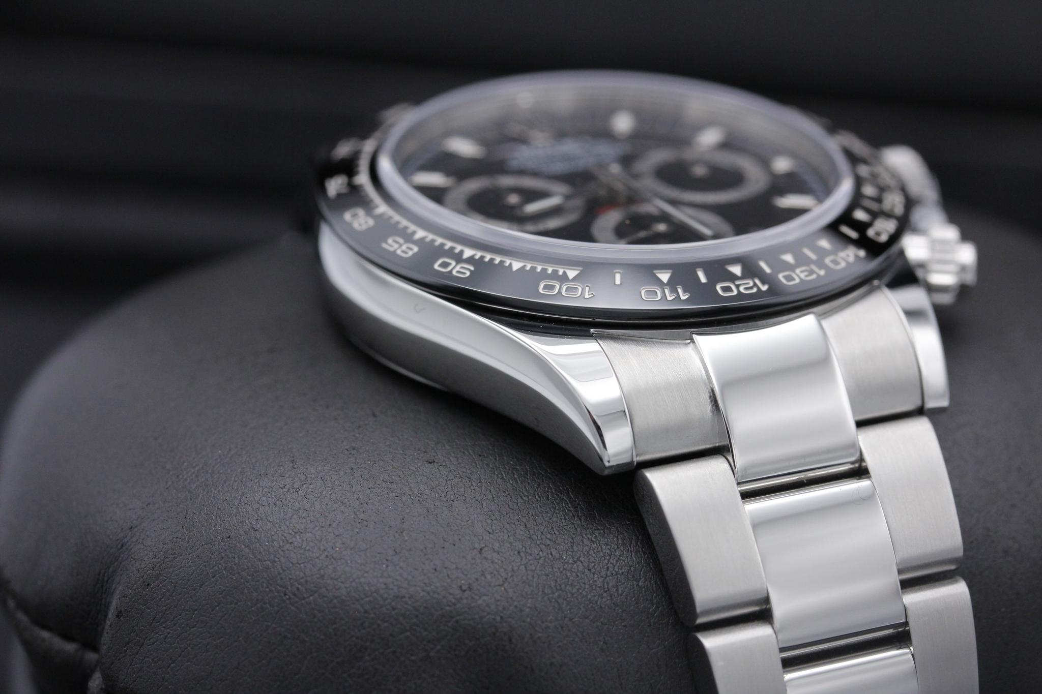 Watch Image 6