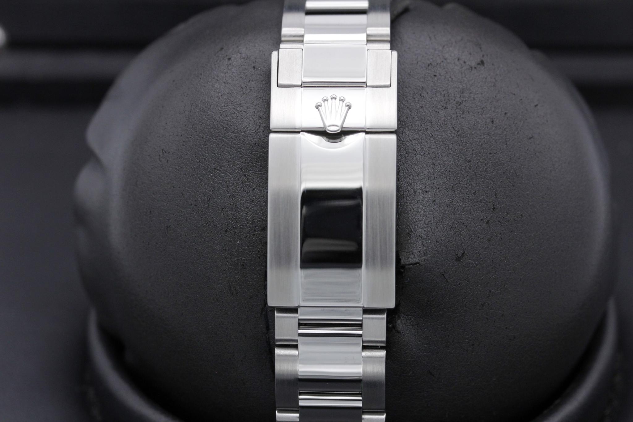 Watch Image 8