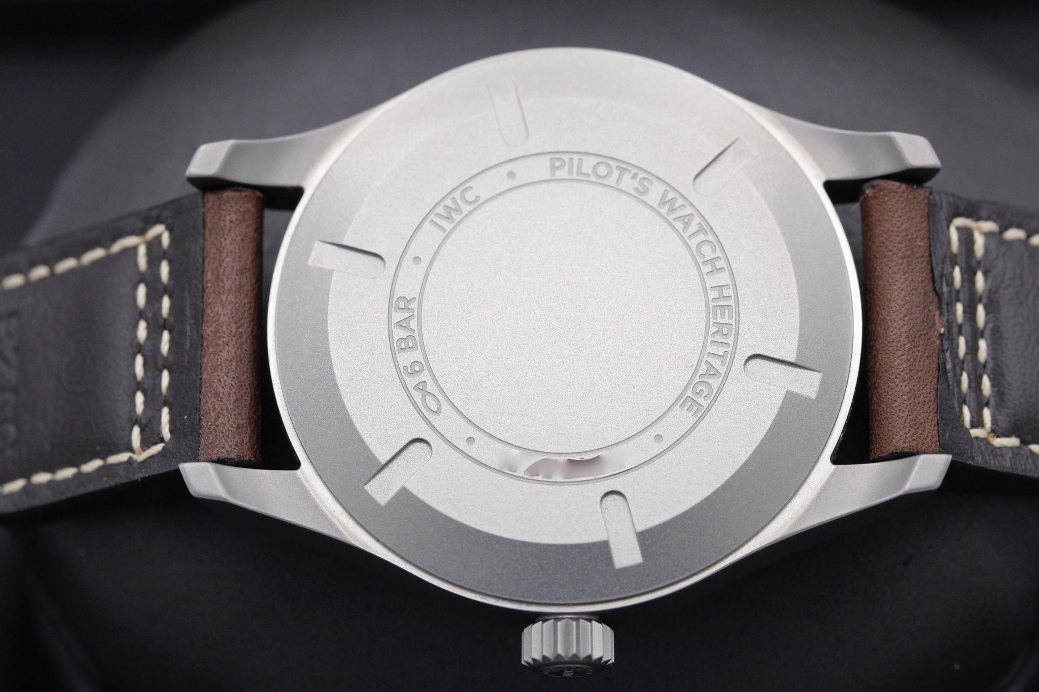 Watch Image 7