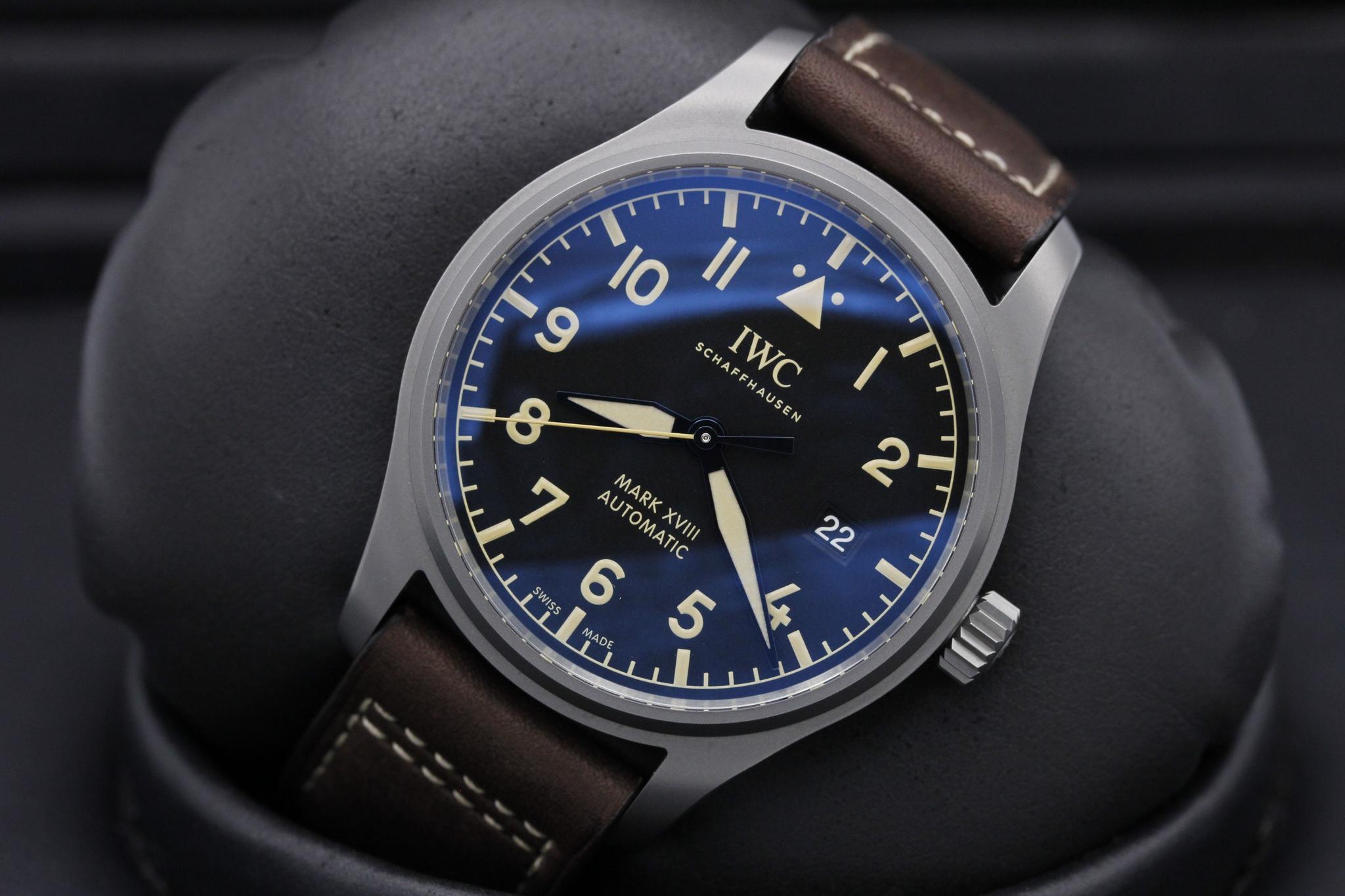 Watch Image 10
