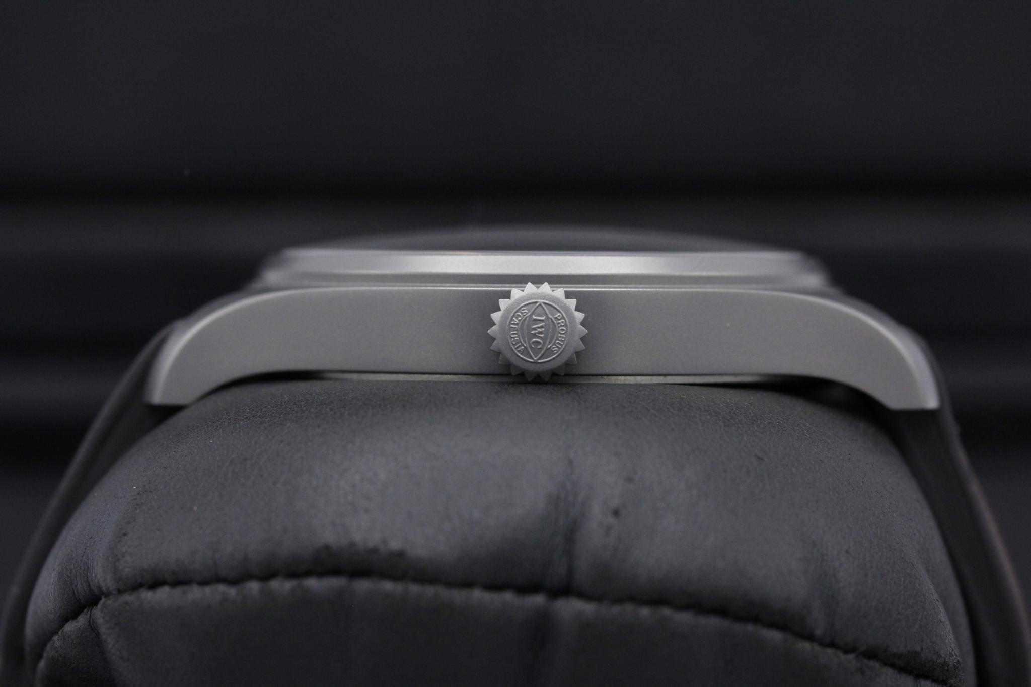 Watch Image 3