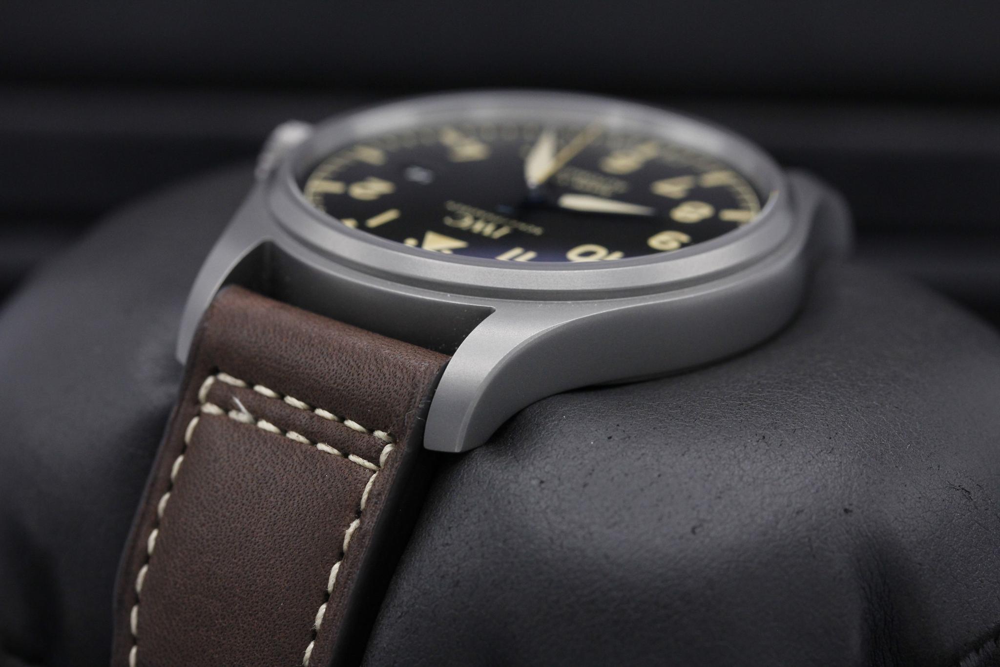 Watch Image 5