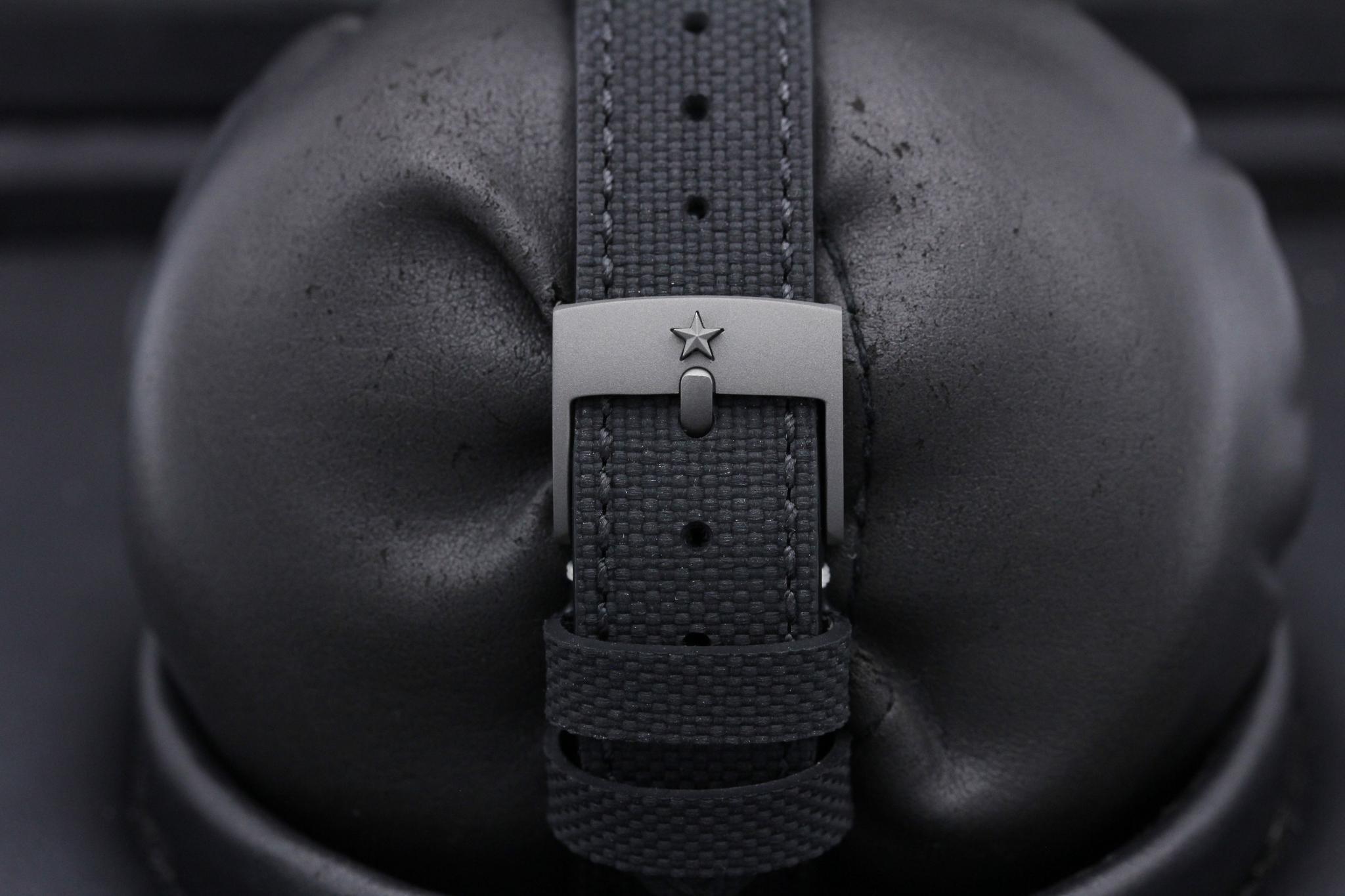 Watch Image 8