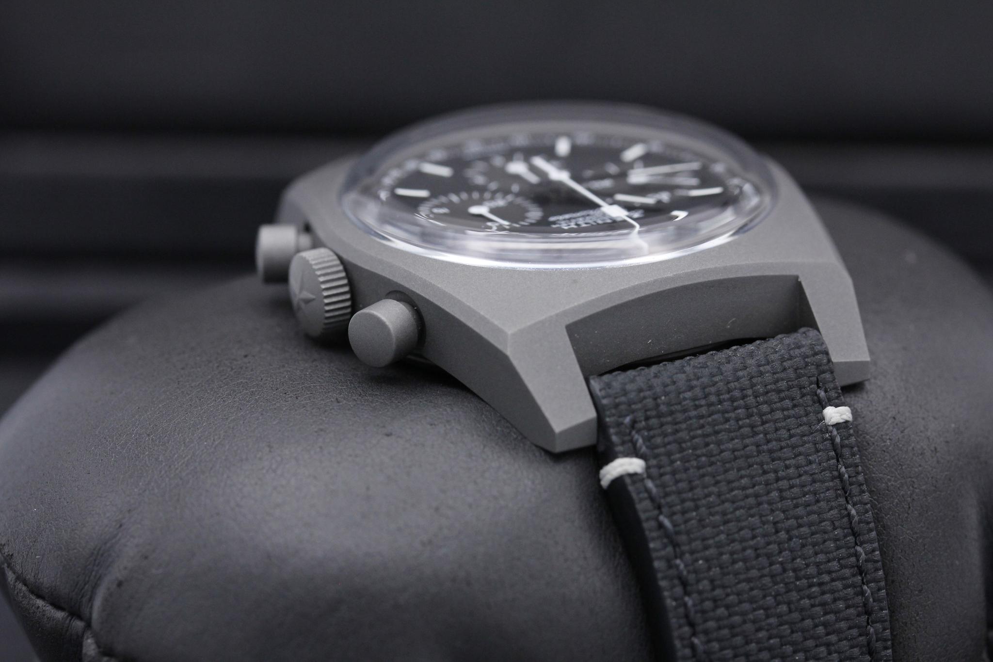 Watch Image 4