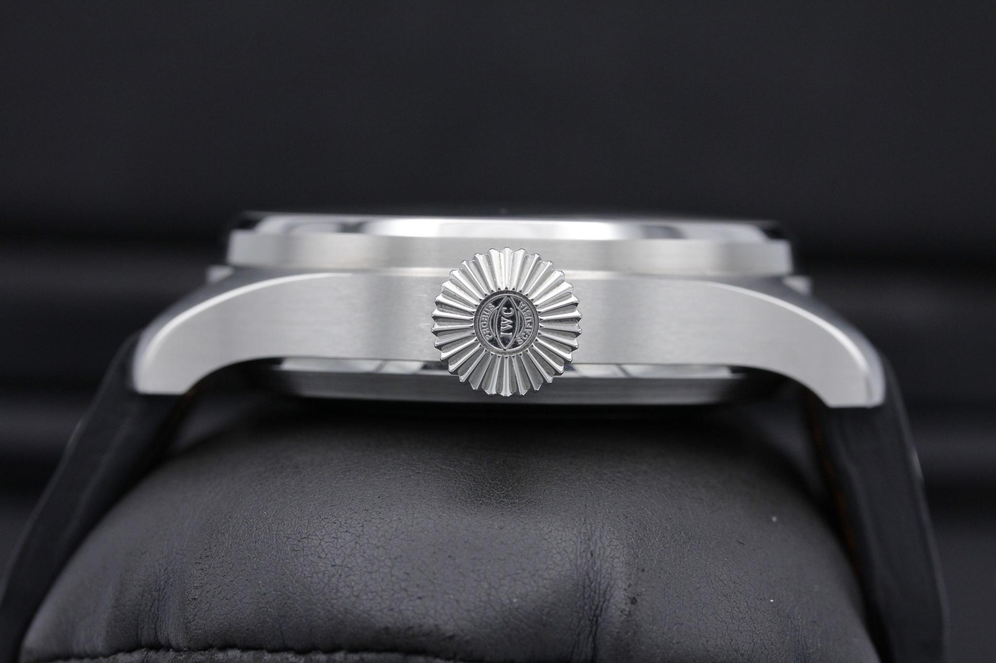 Watch Image 3