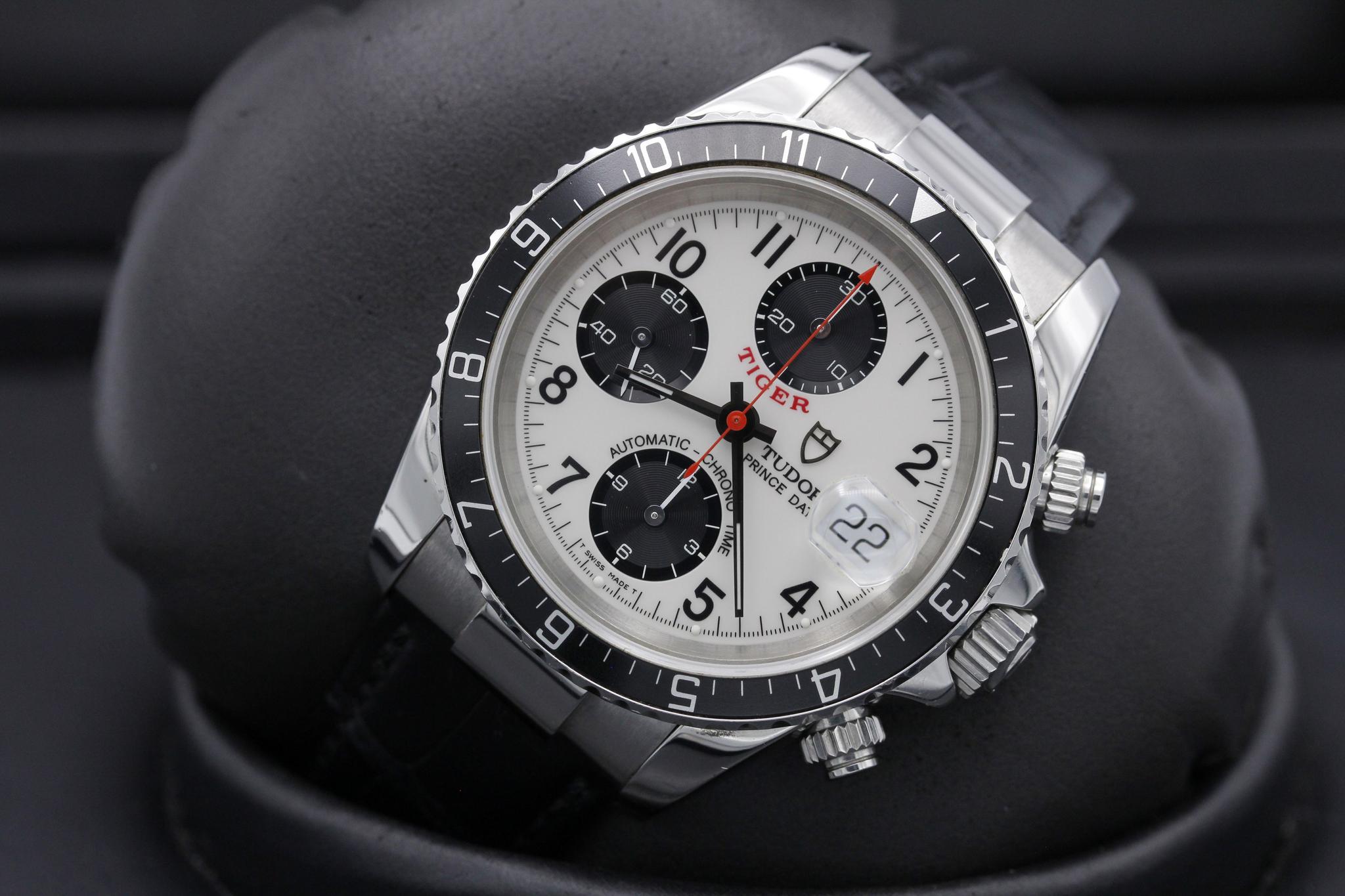 Watch Image 10