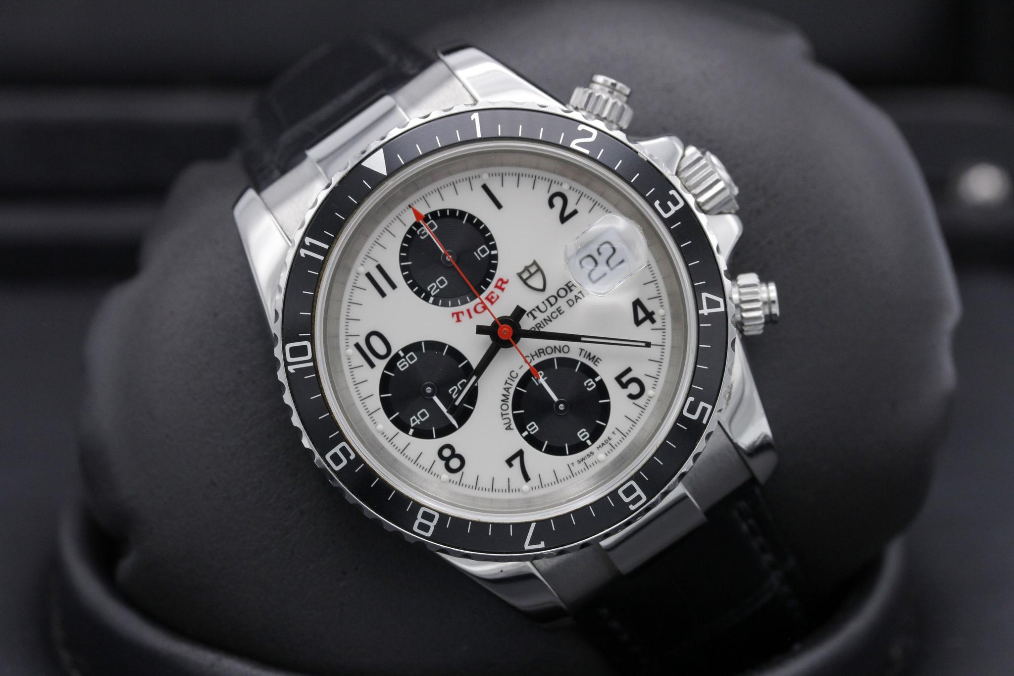 Watch Image 9