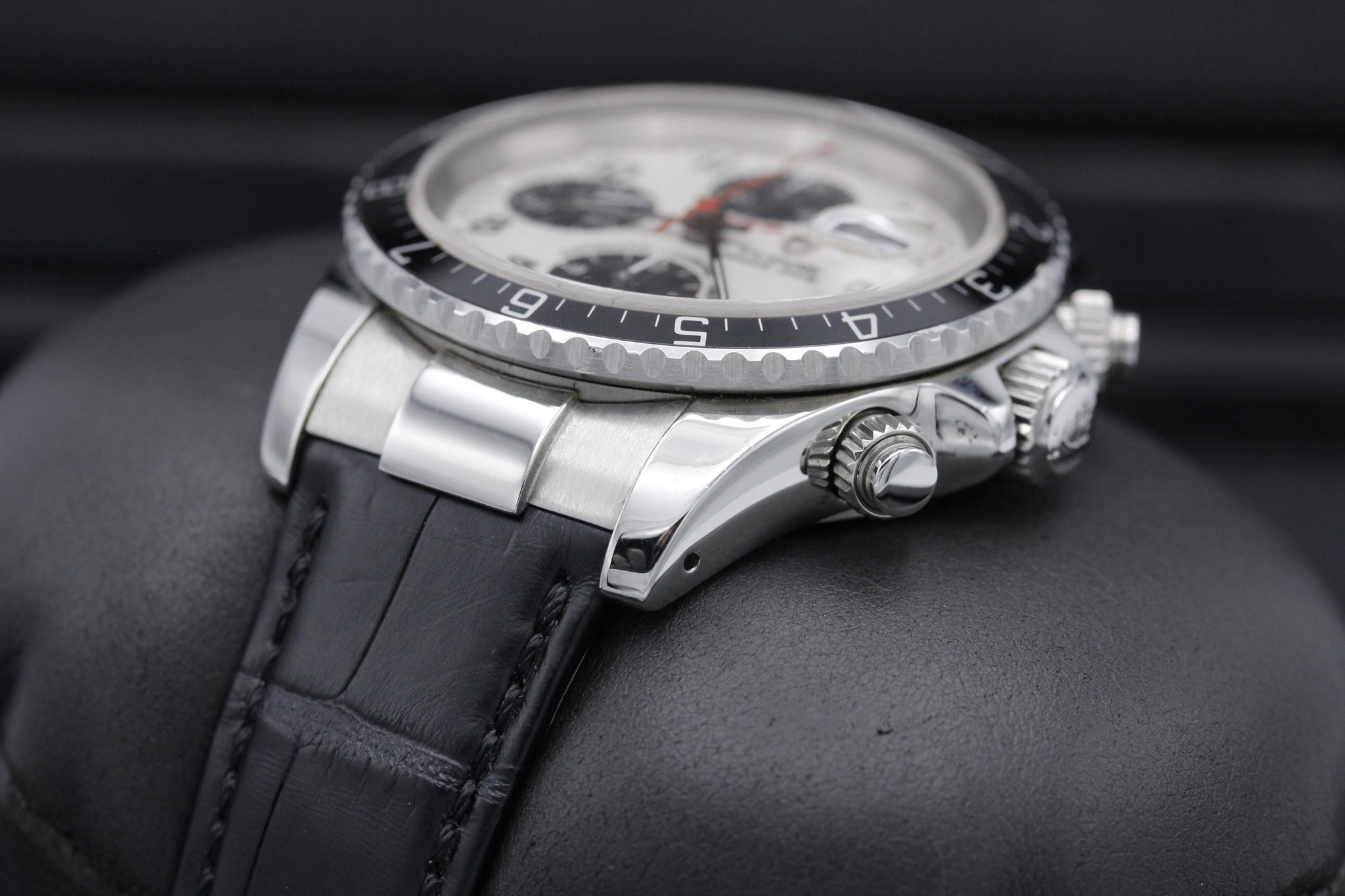 Watch Image 2