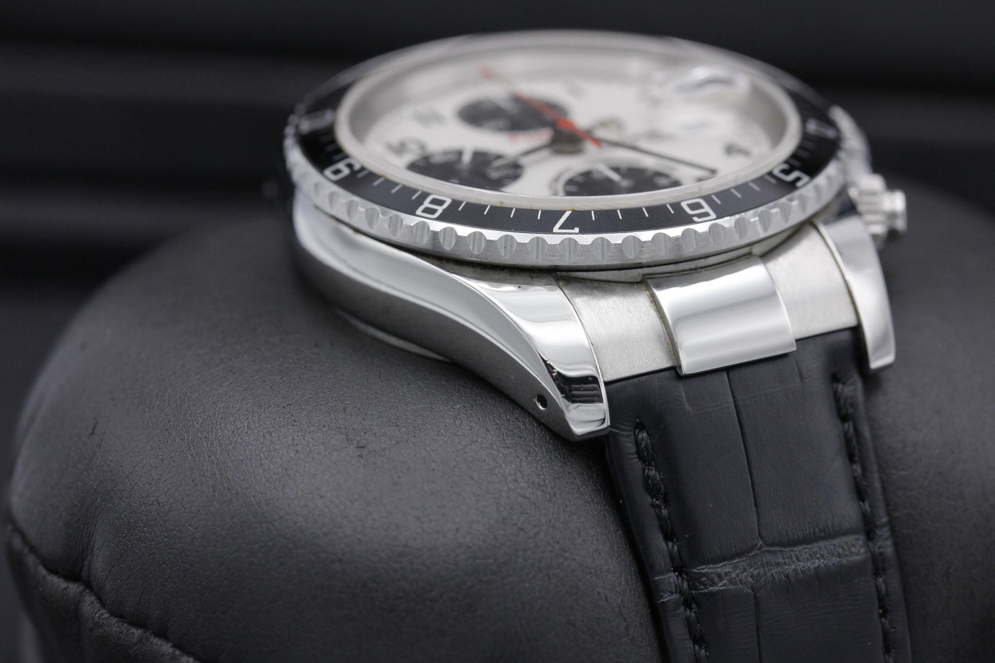 Watch Image 6