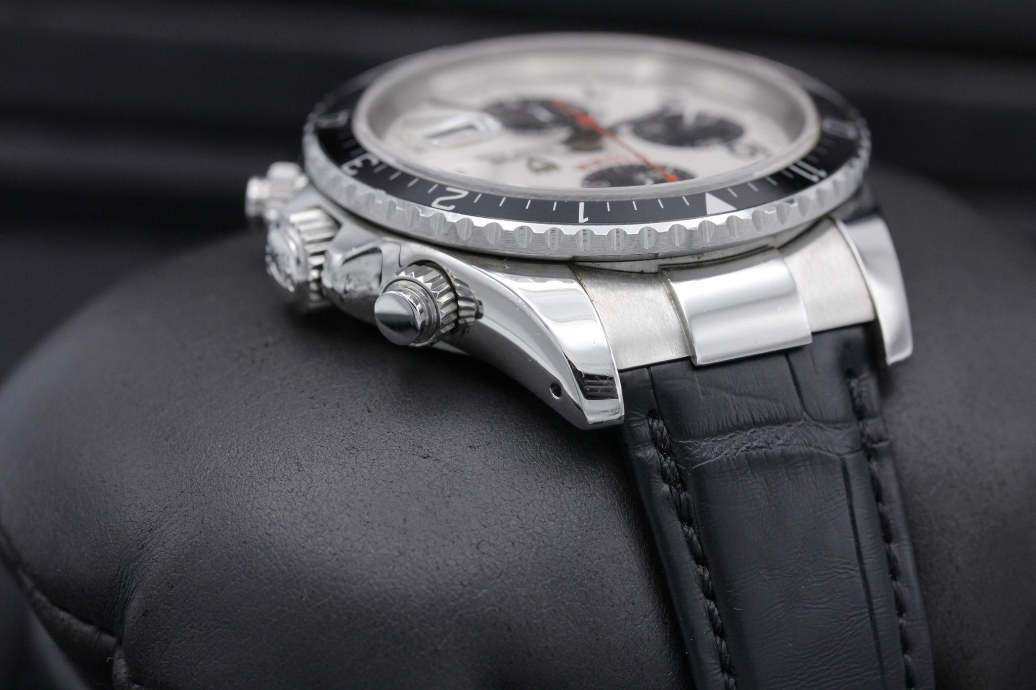 Watch Image 4