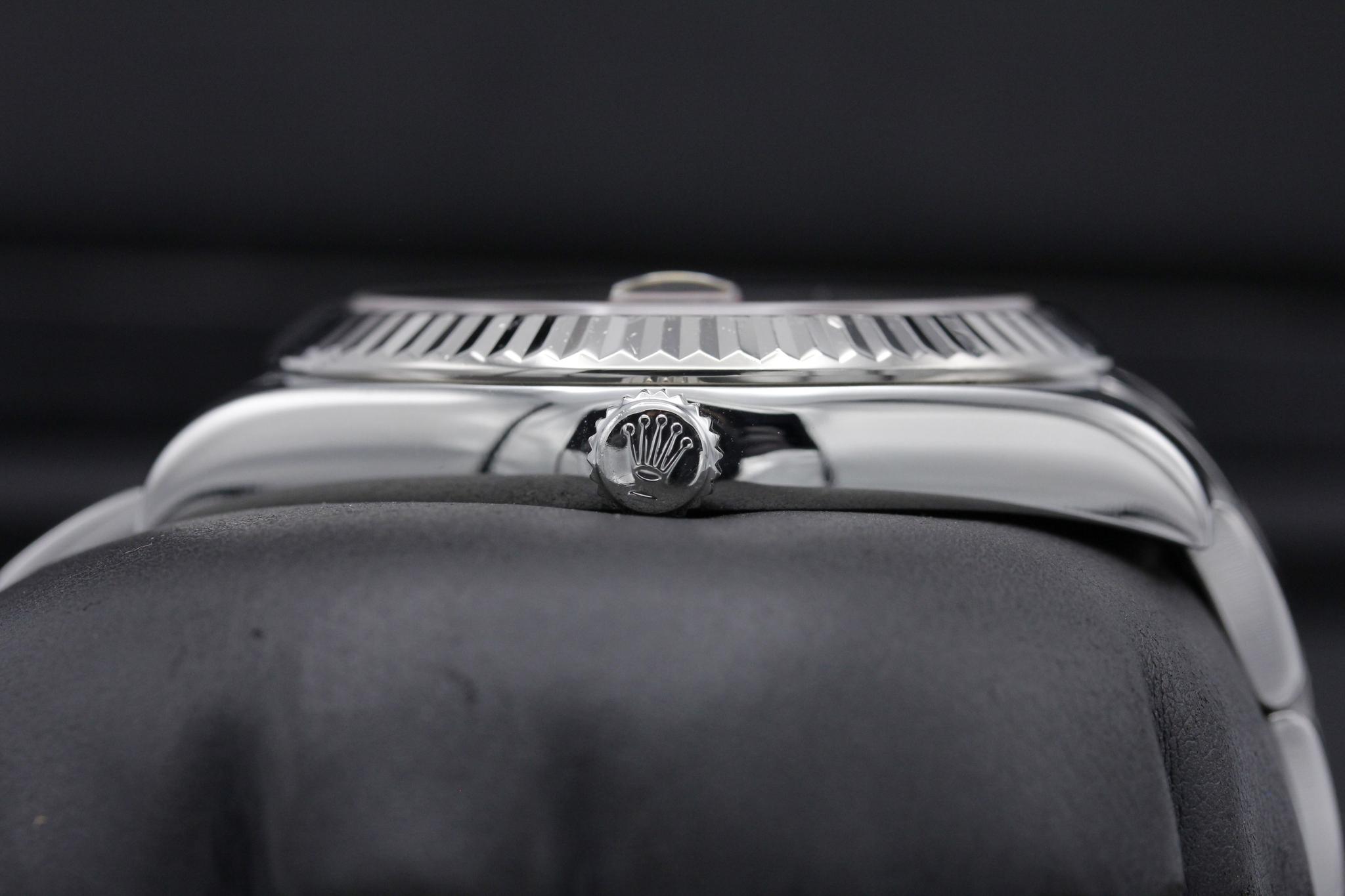 Watch Image 3