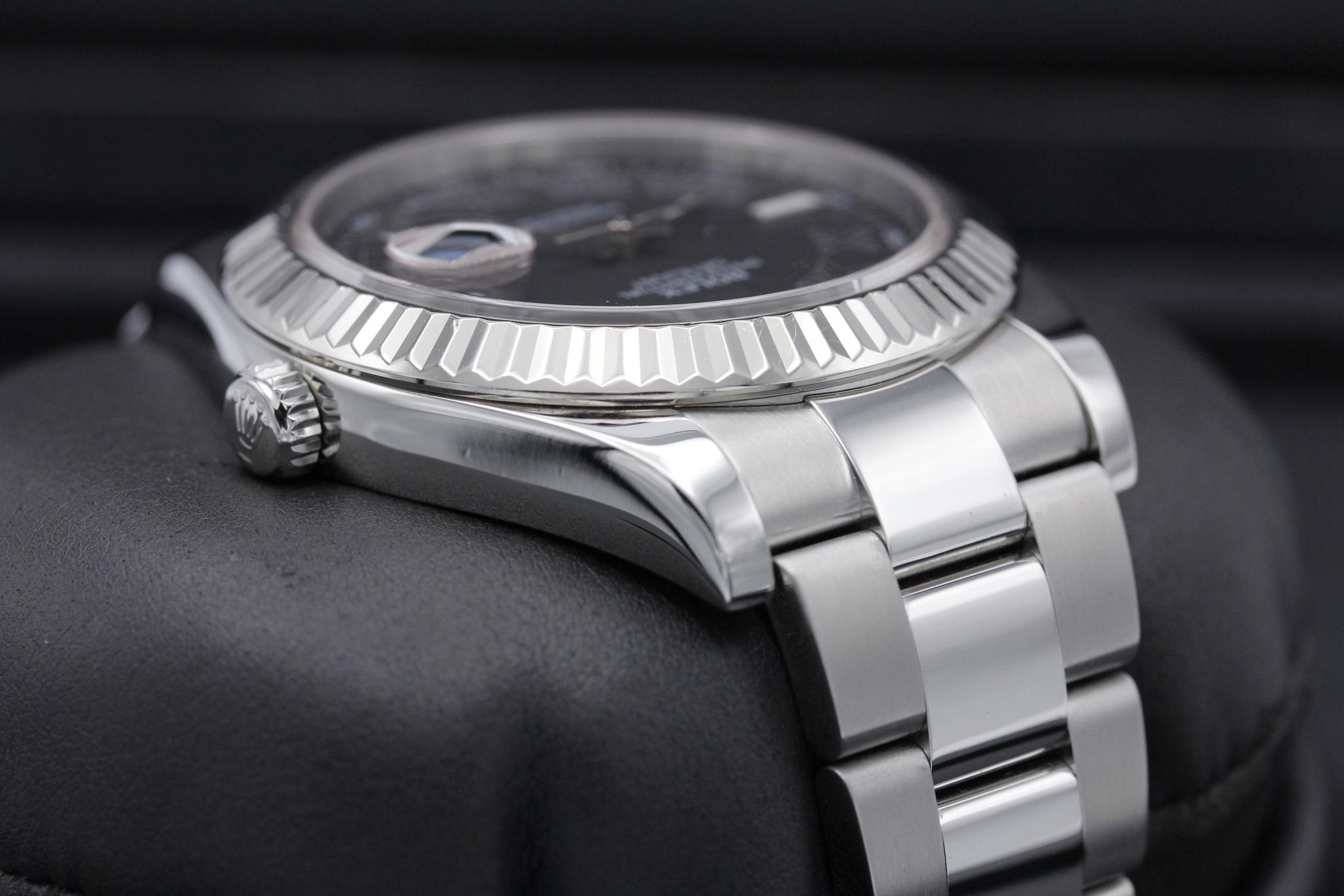 Watch Image 4
