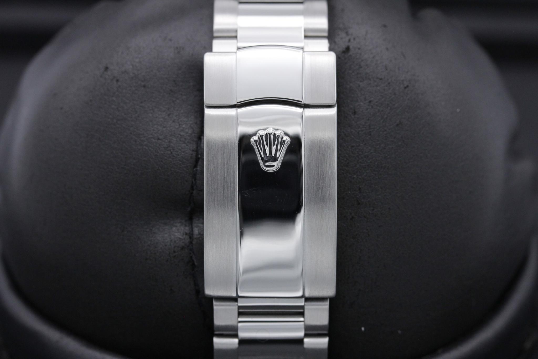 Watch Image 8