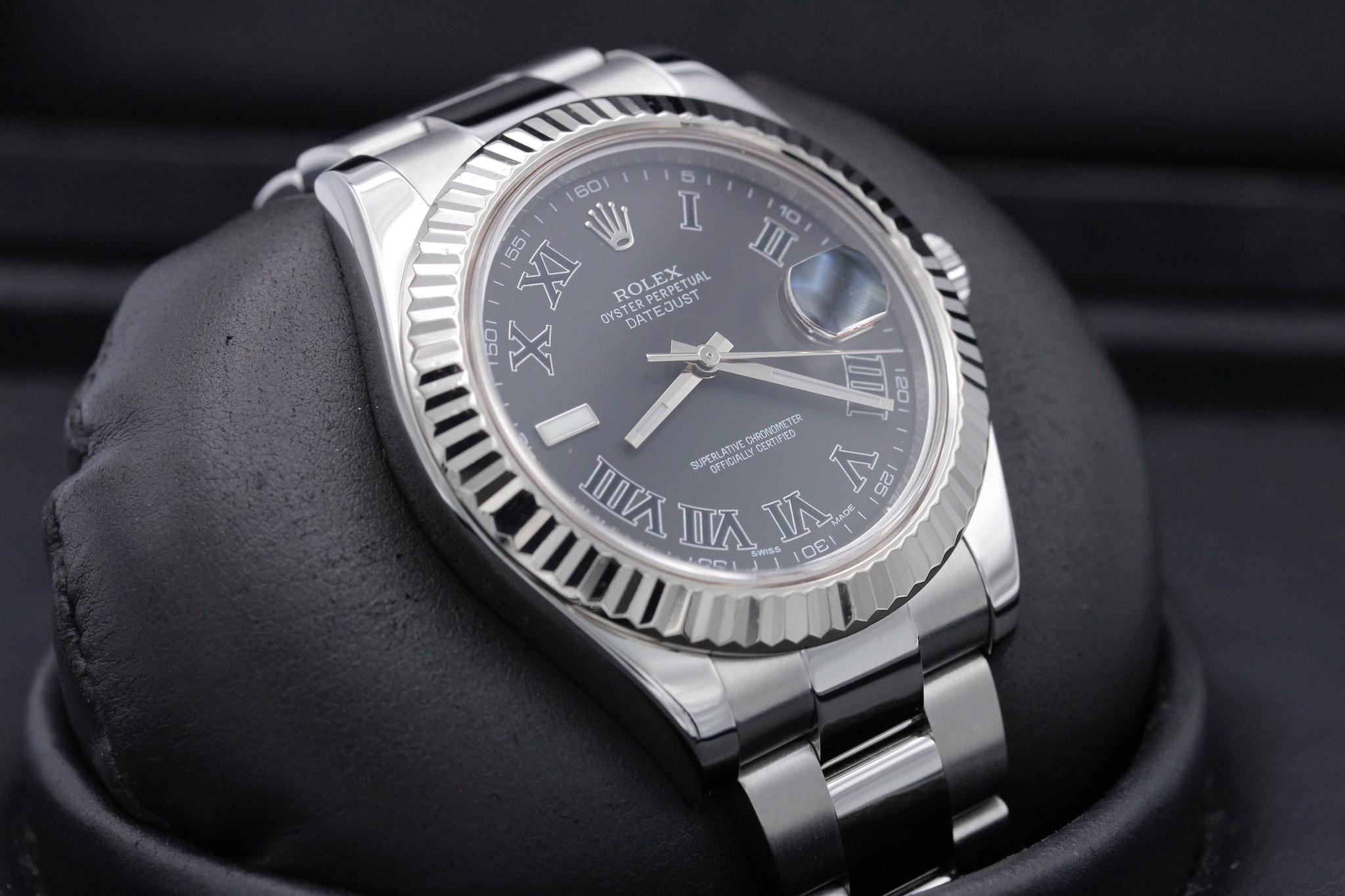 Watch Image 10