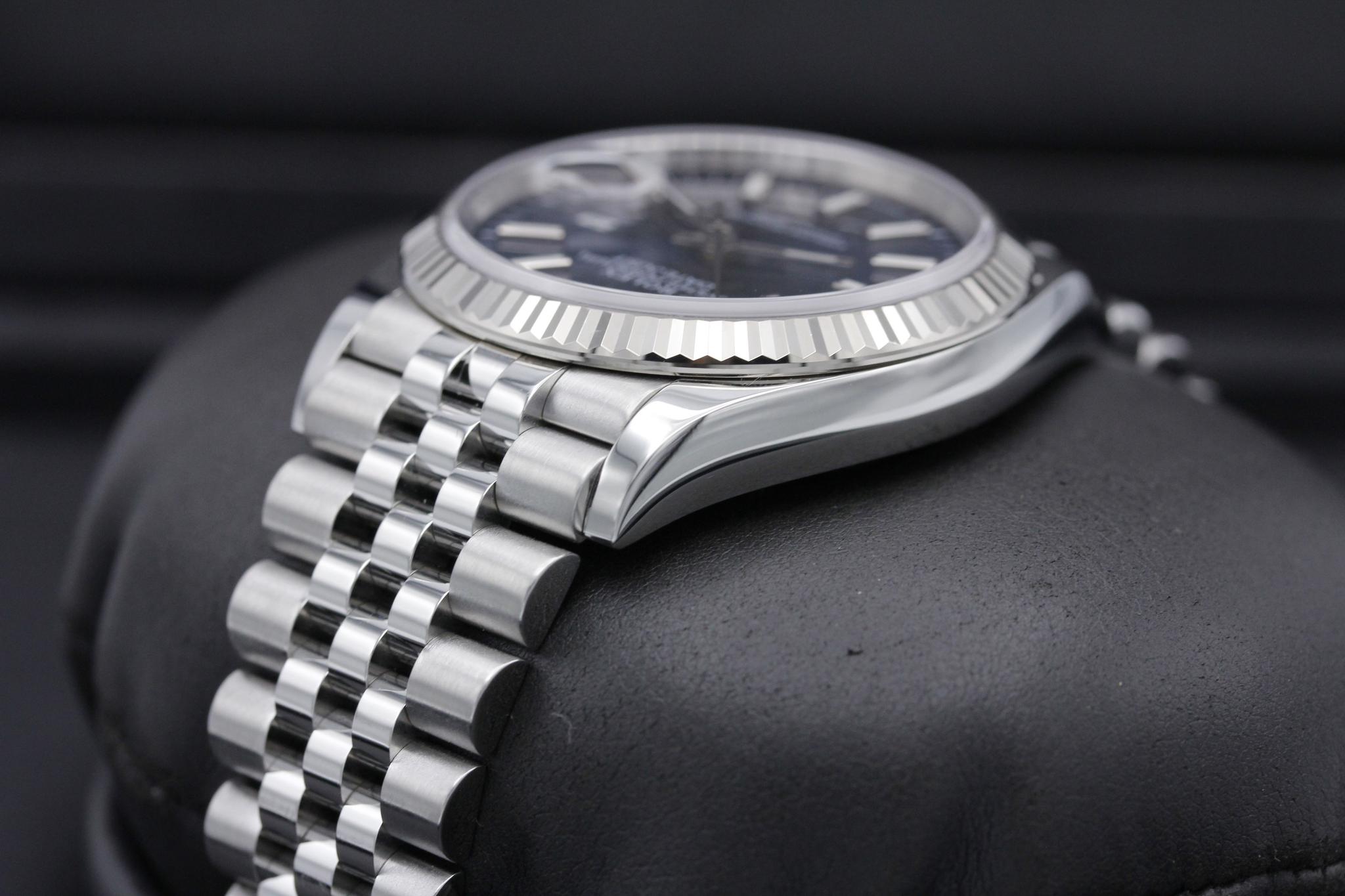 Watch Image 5