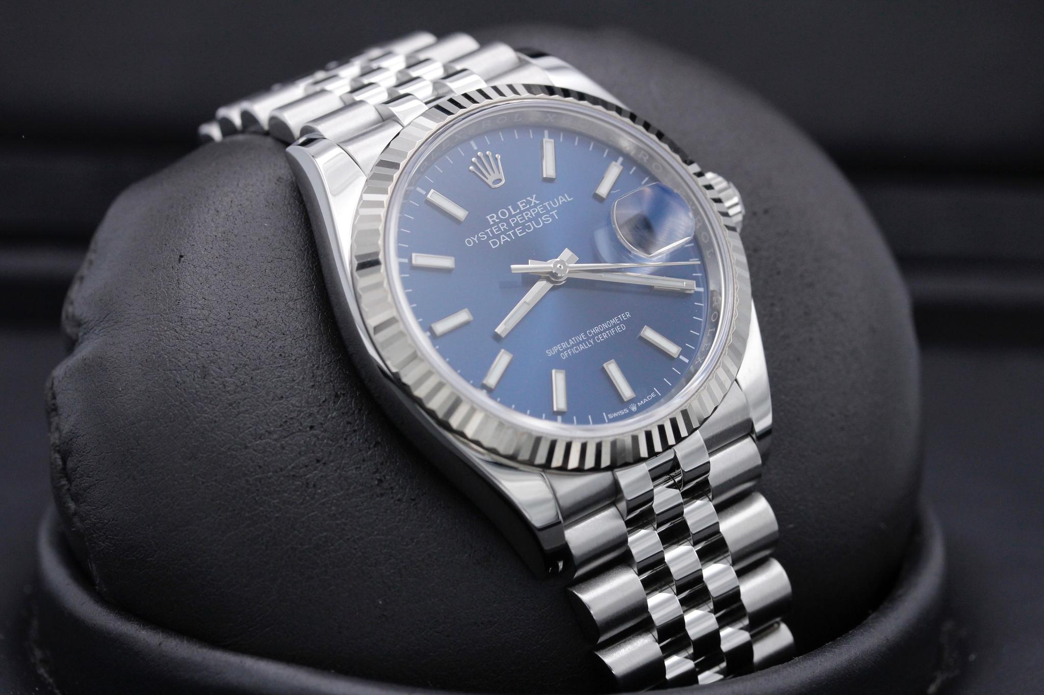 Watch Image 10