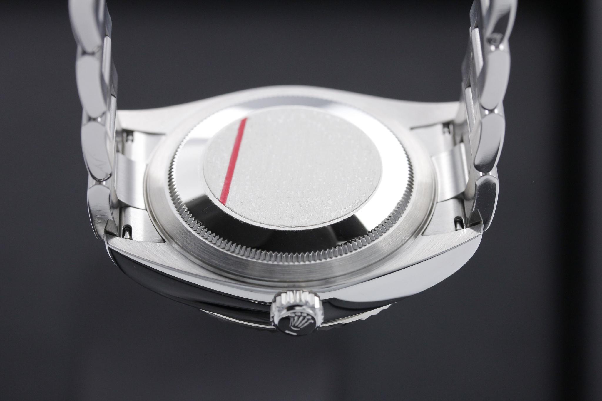 Watch Image 7