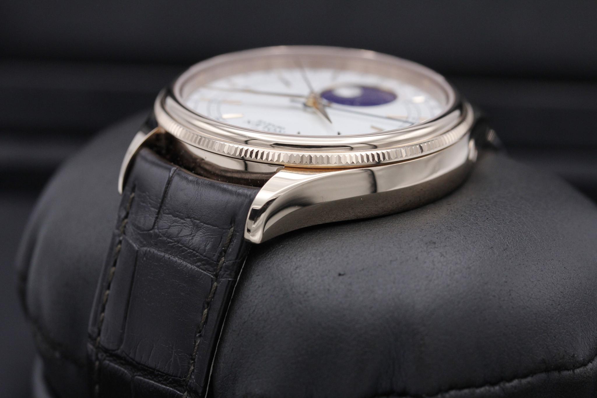 Watch Image 5