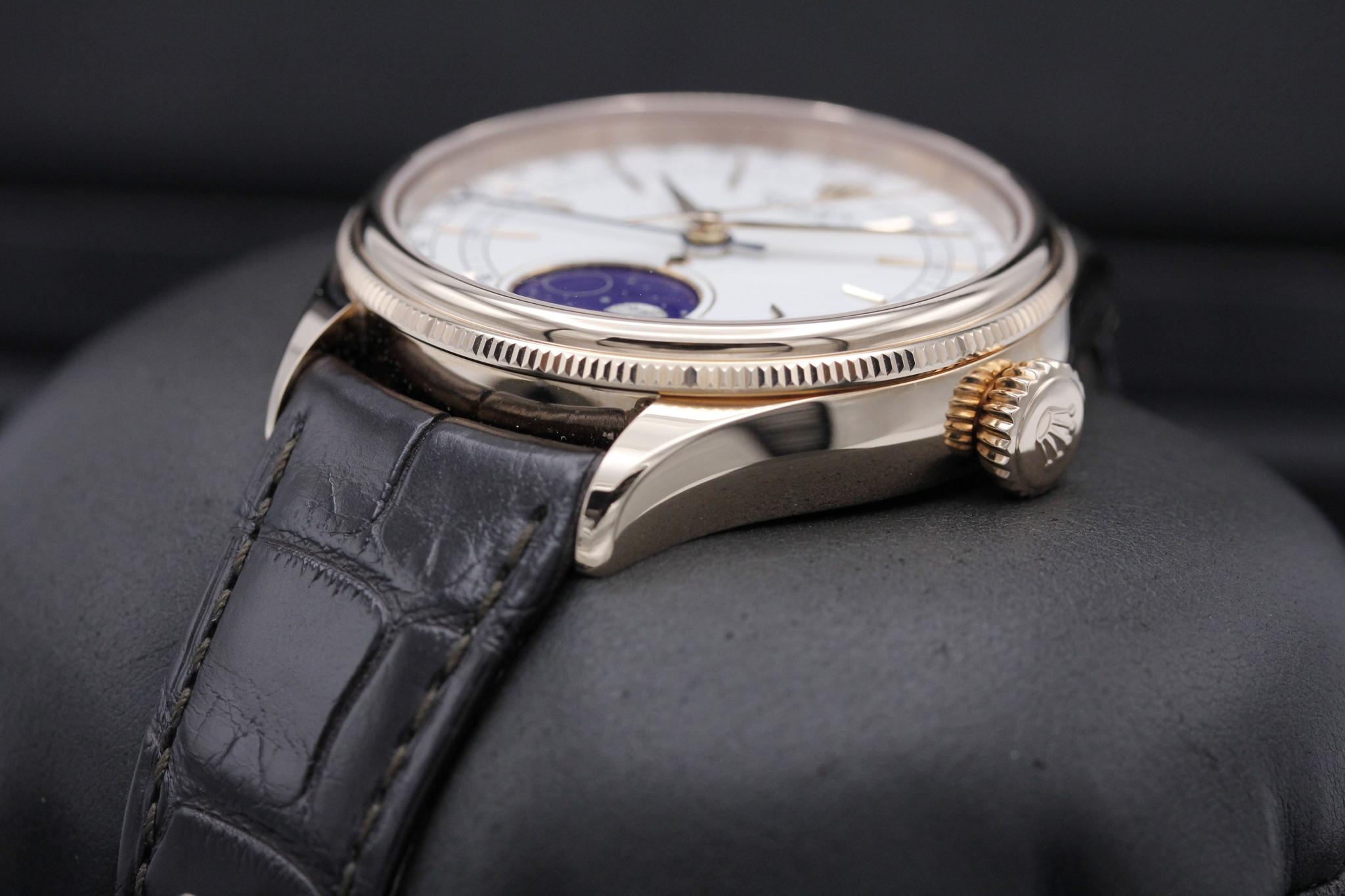 Watch Image 2