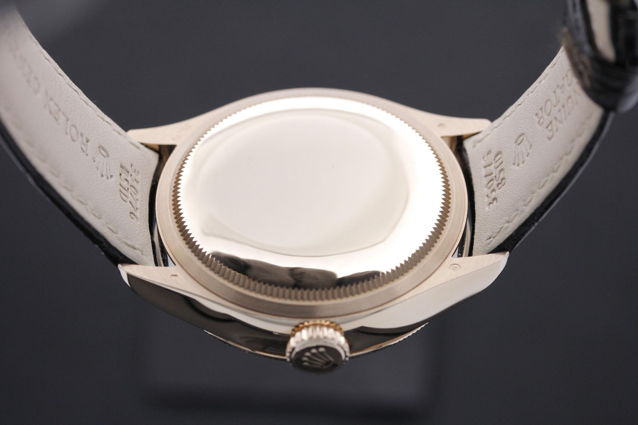 Watch Image 7