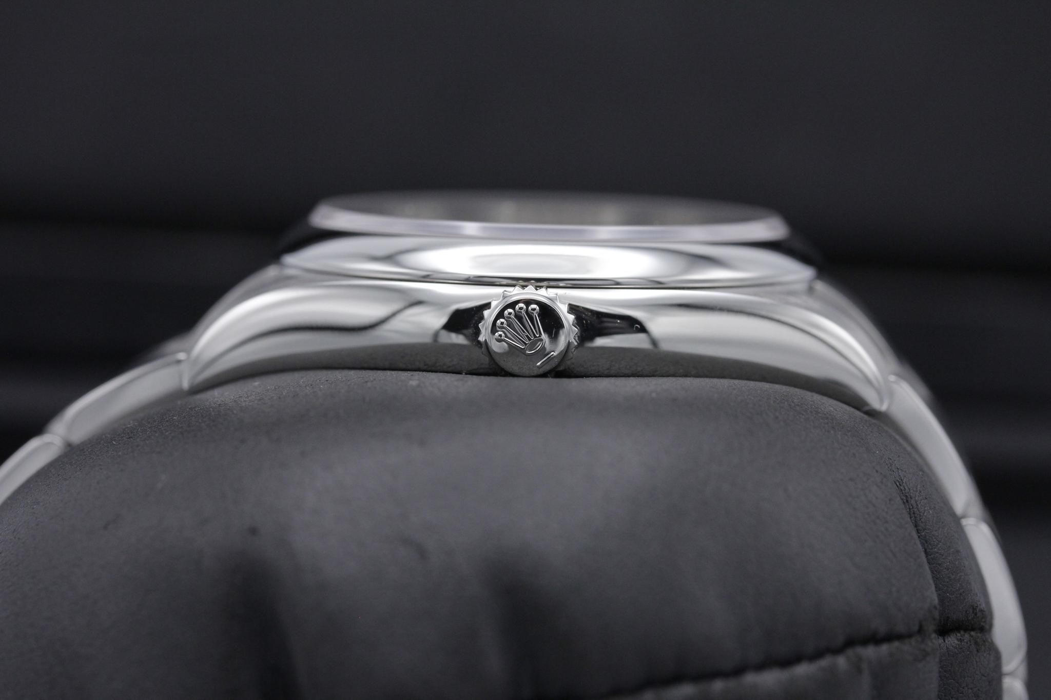 Watch Image 3