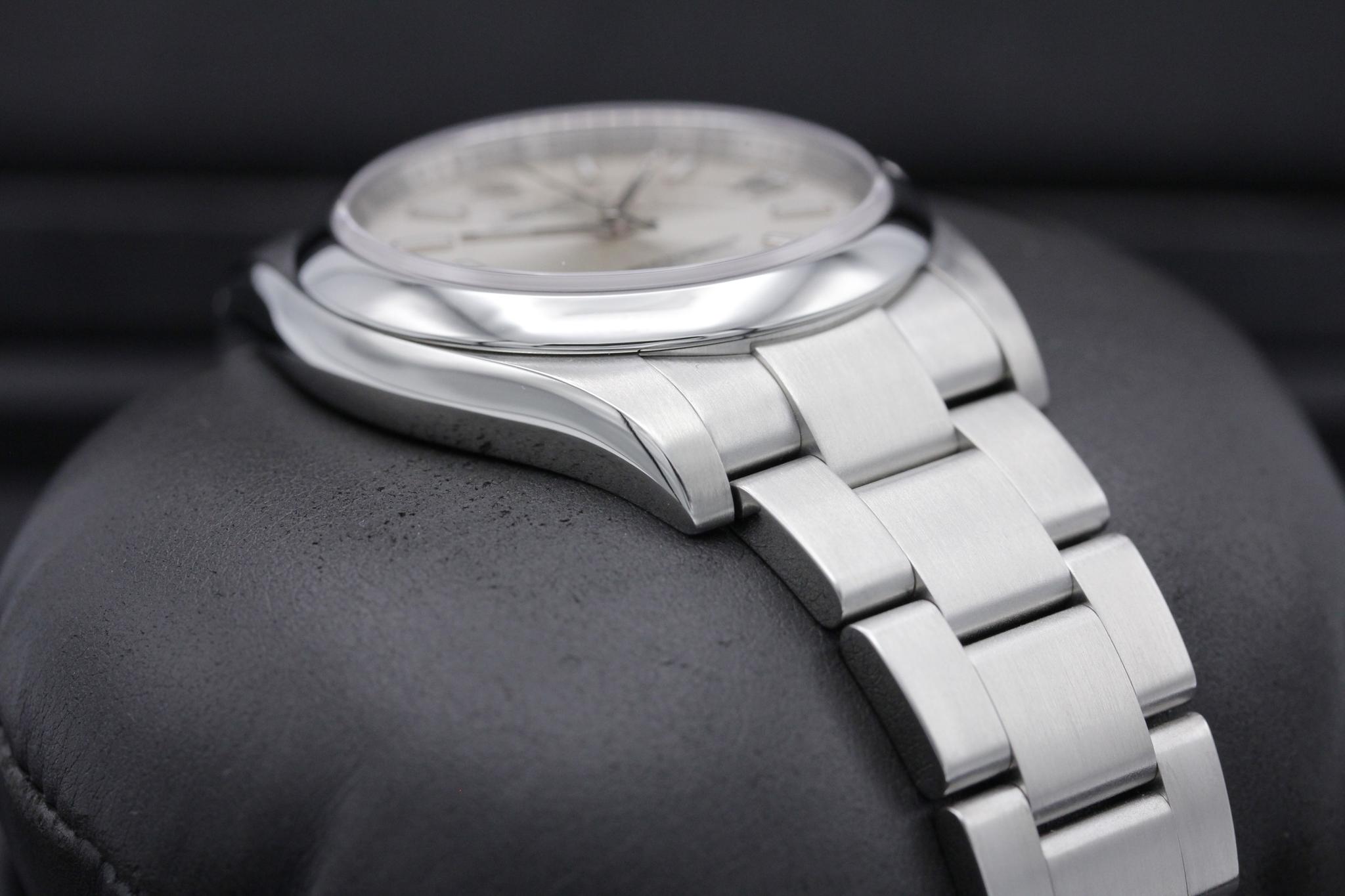 Watch Image 6