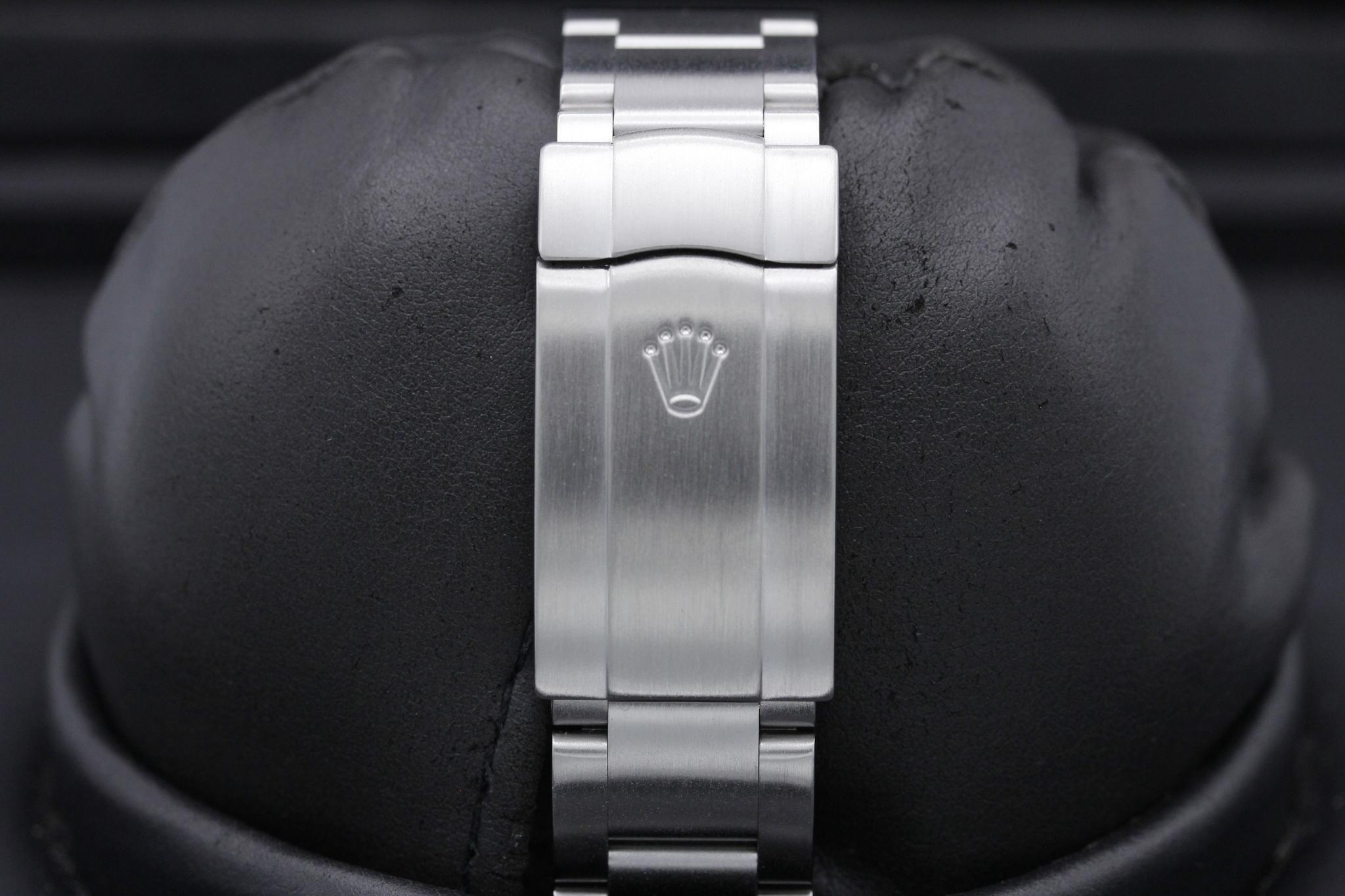 Watch Image 8