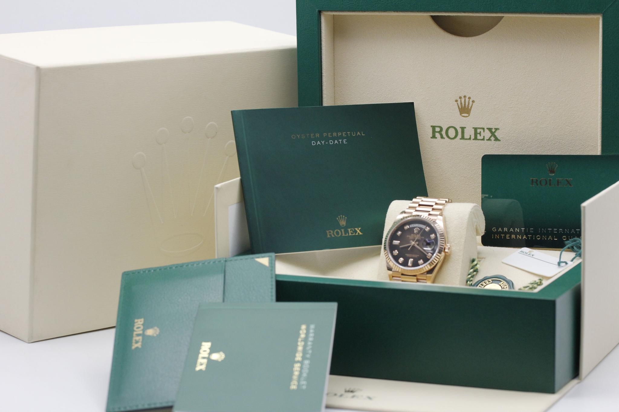Watch Image 11