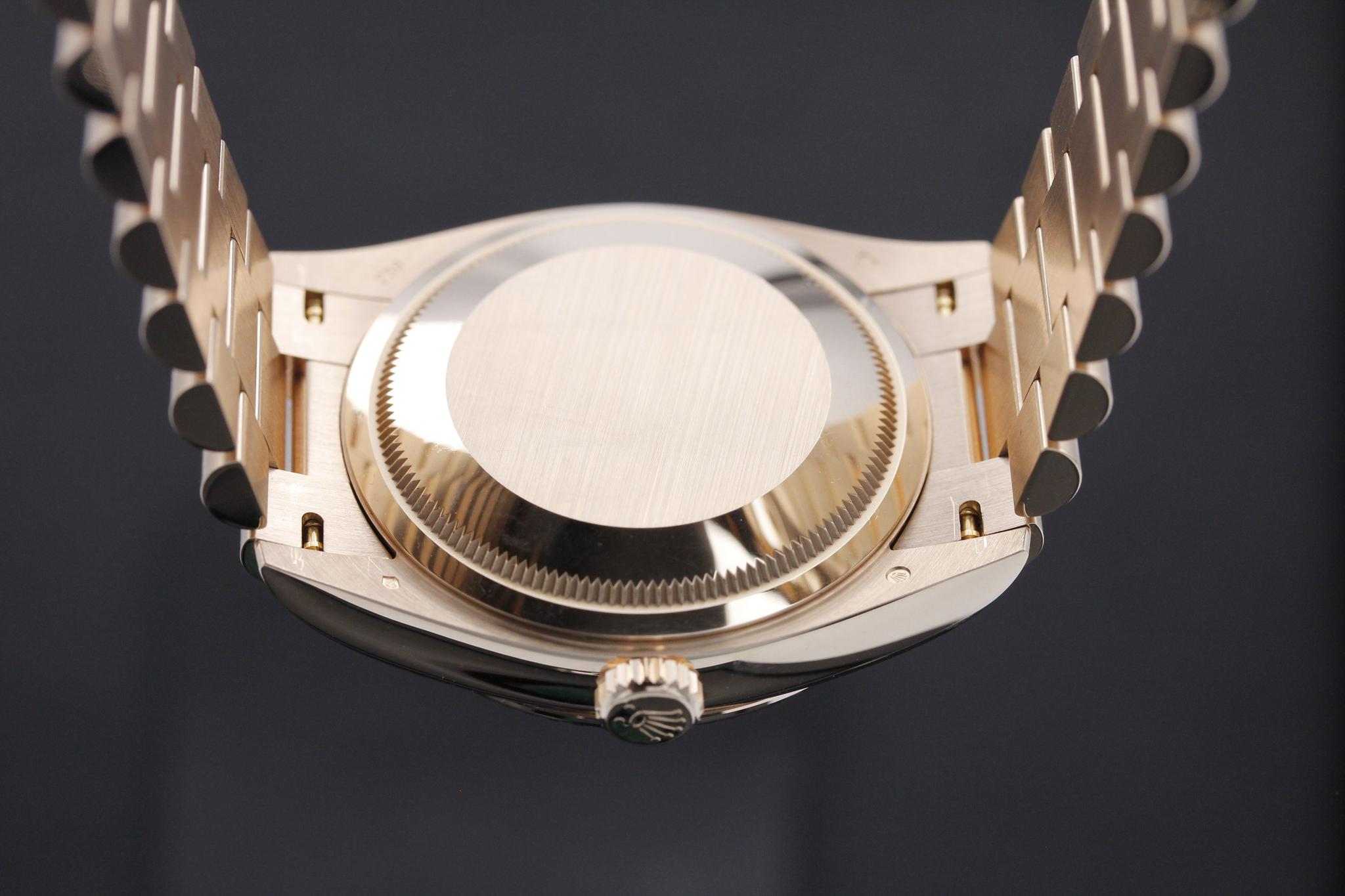 Watch Image 7