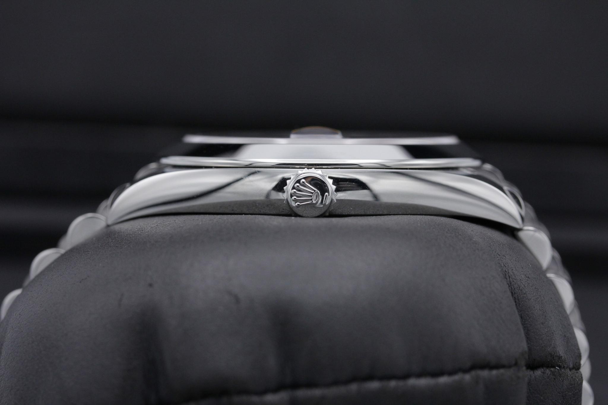 Watch Image 3
