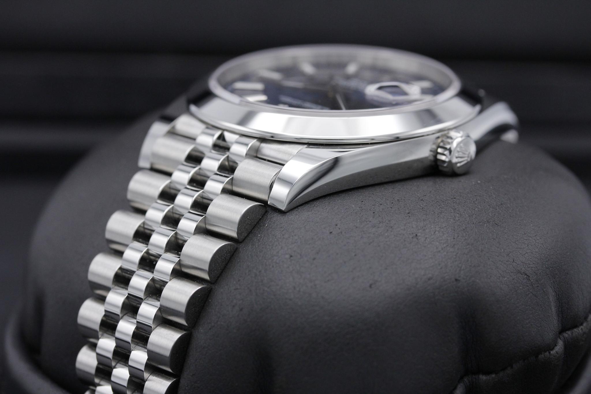 Watch Image 2