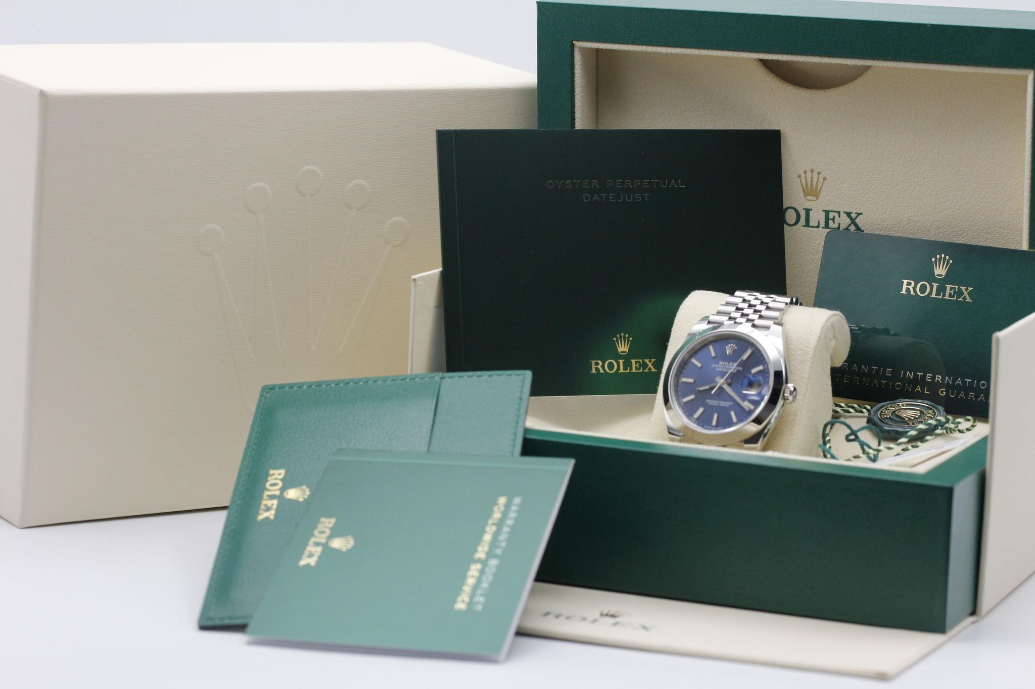 Watch Image 11