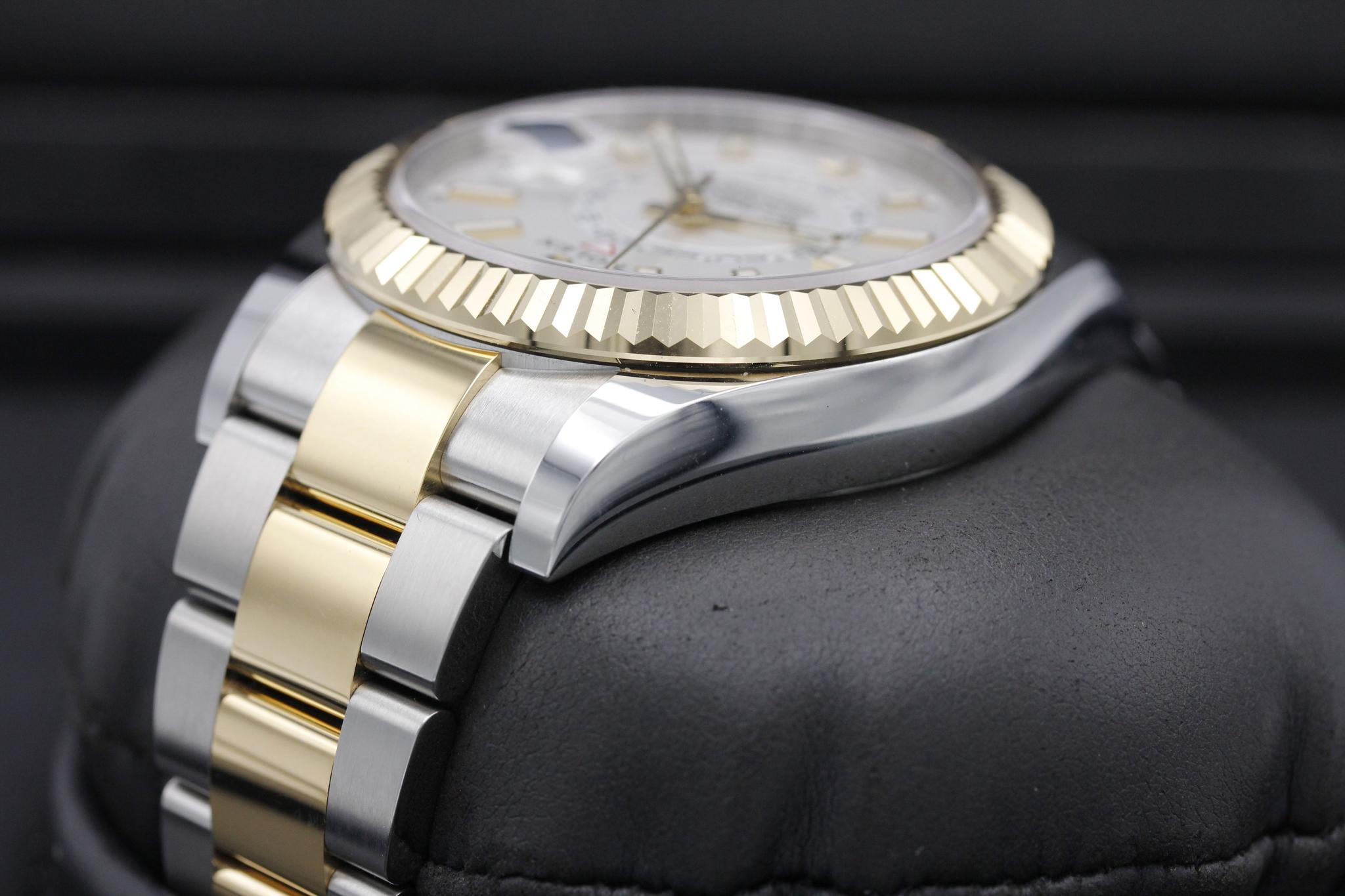 Watch Image 5