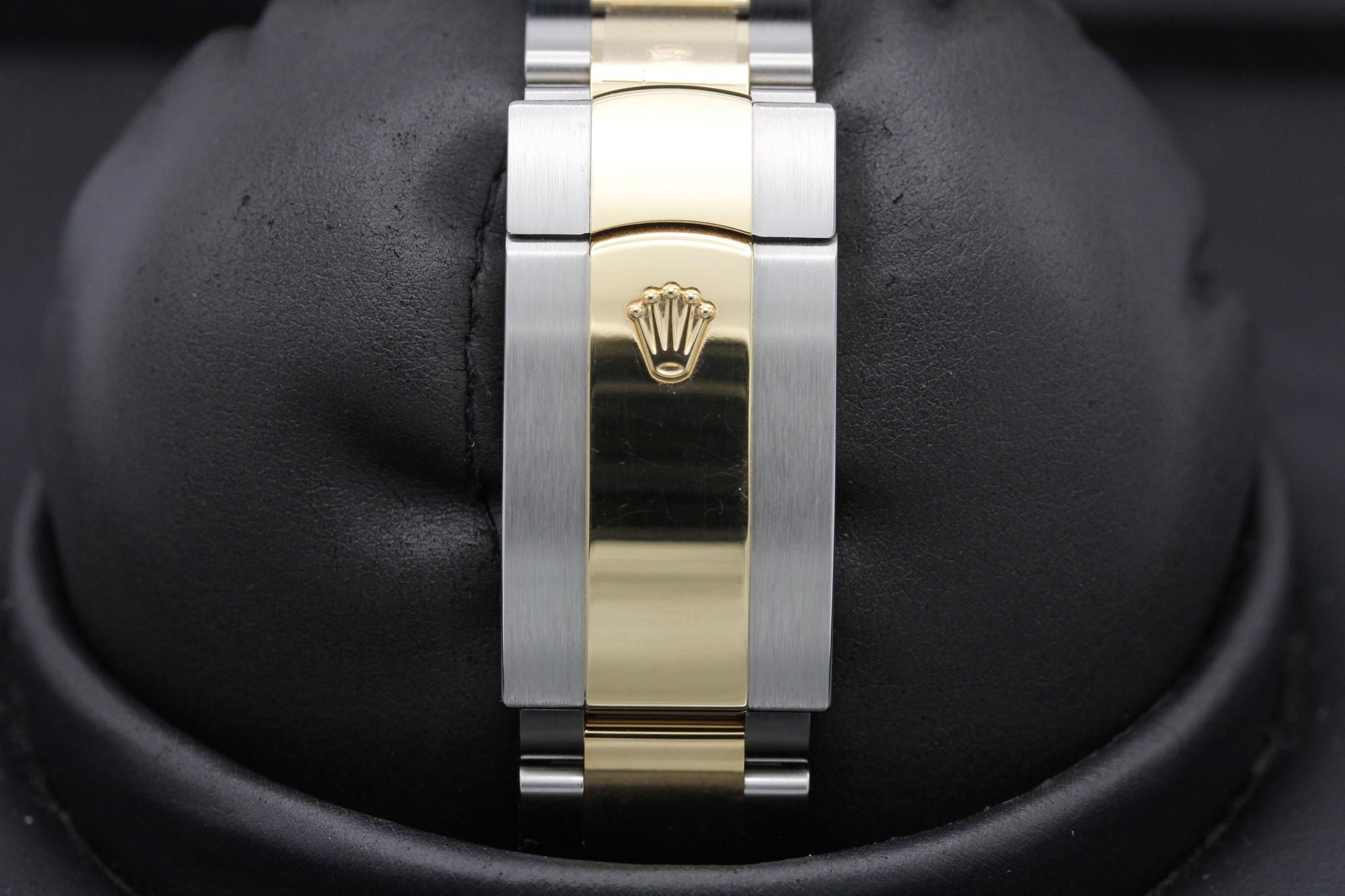 Watch Image 7