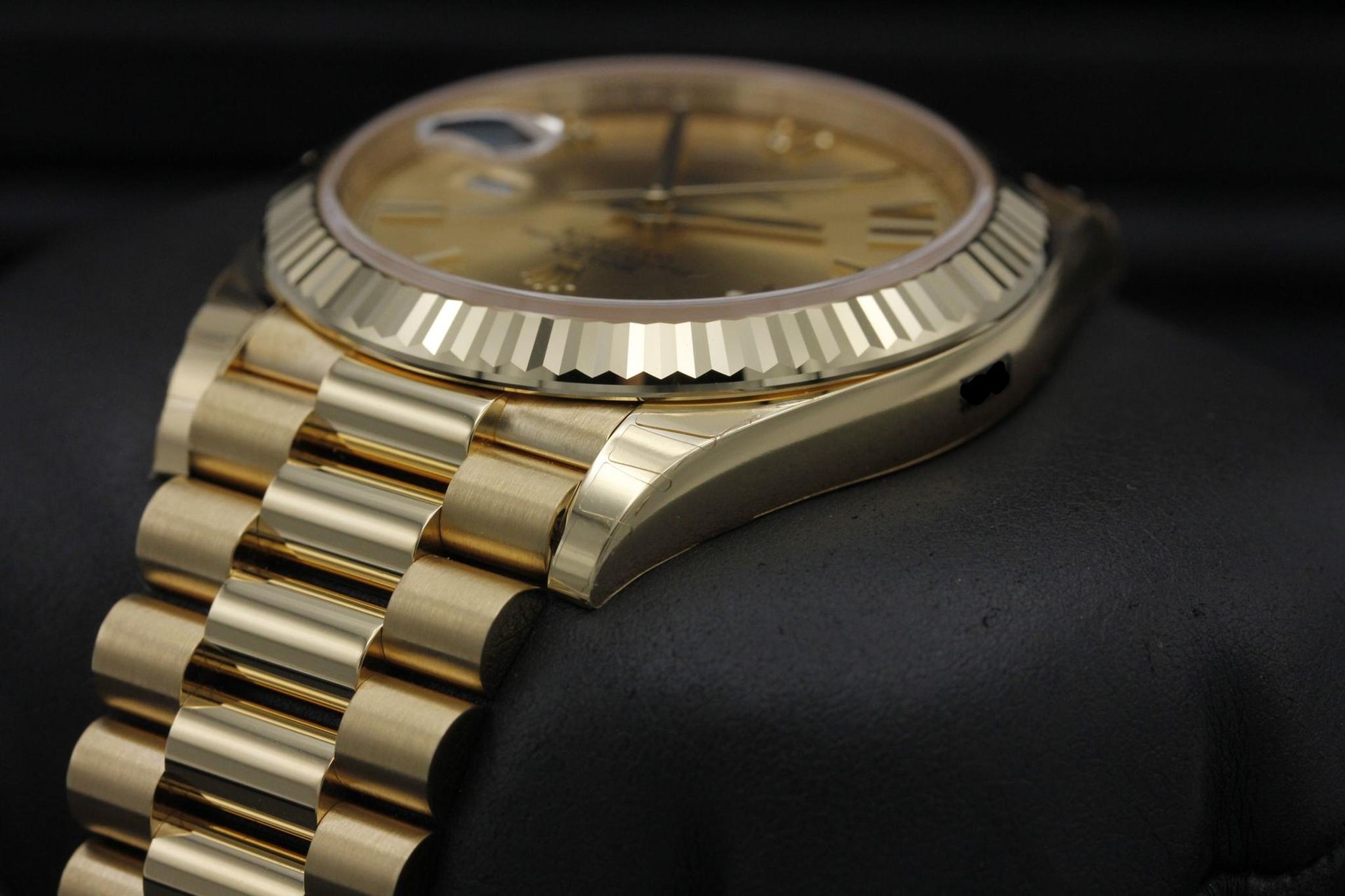 Watch Image 5