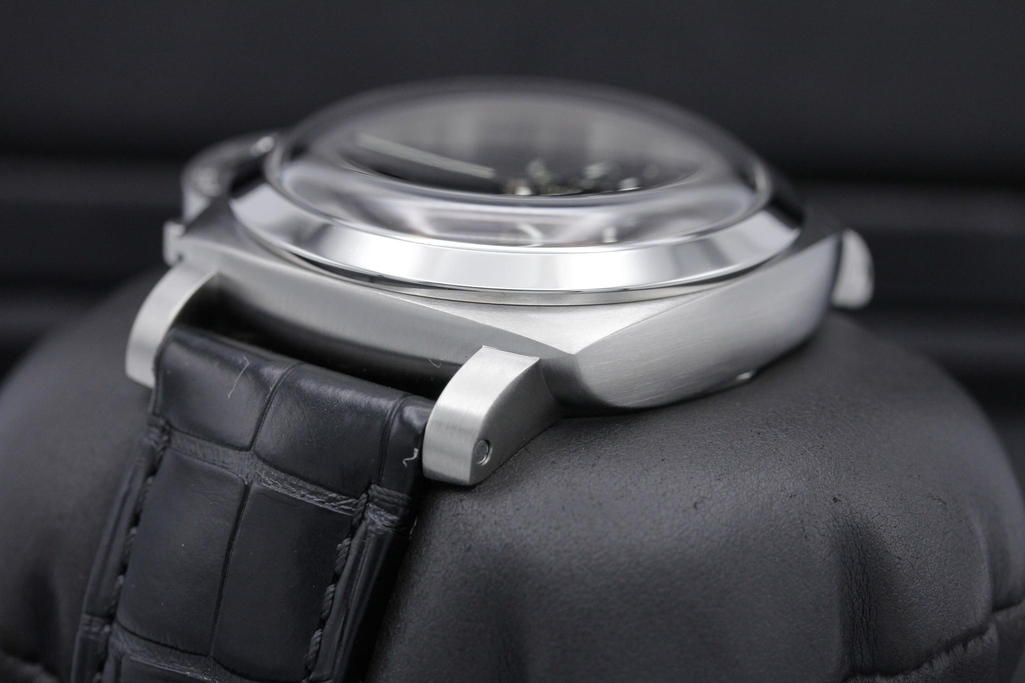 Watch Image 5