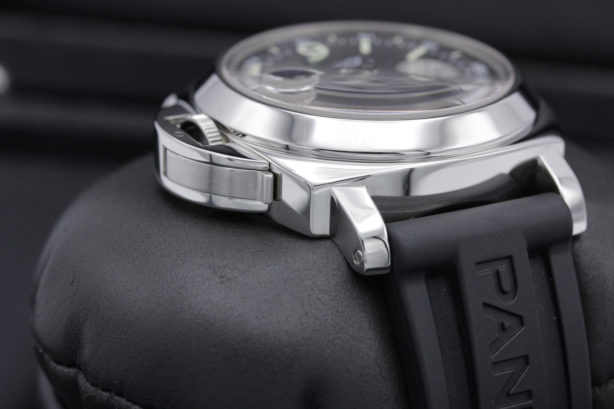 Watch Image 4
