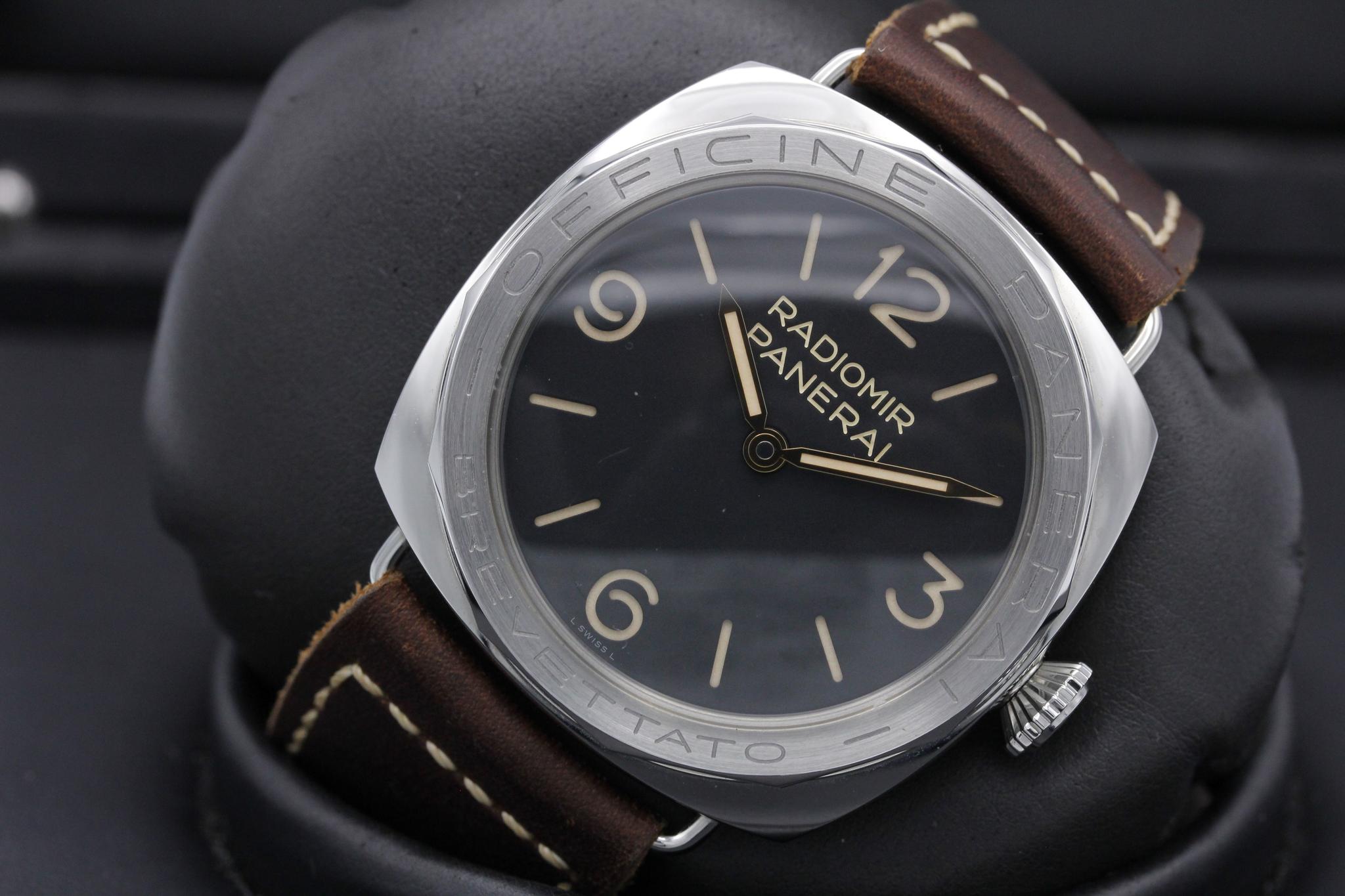 Watch Image 10