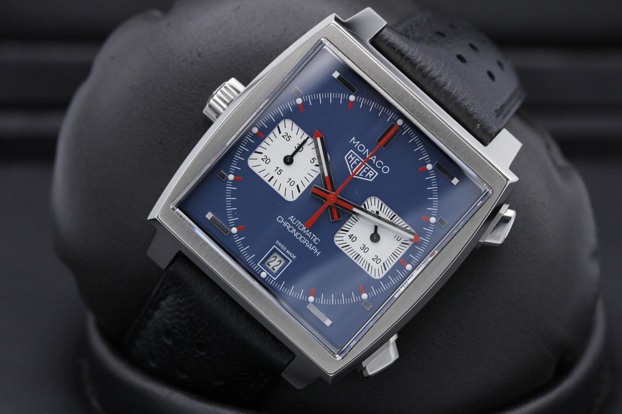 Watch Image 10