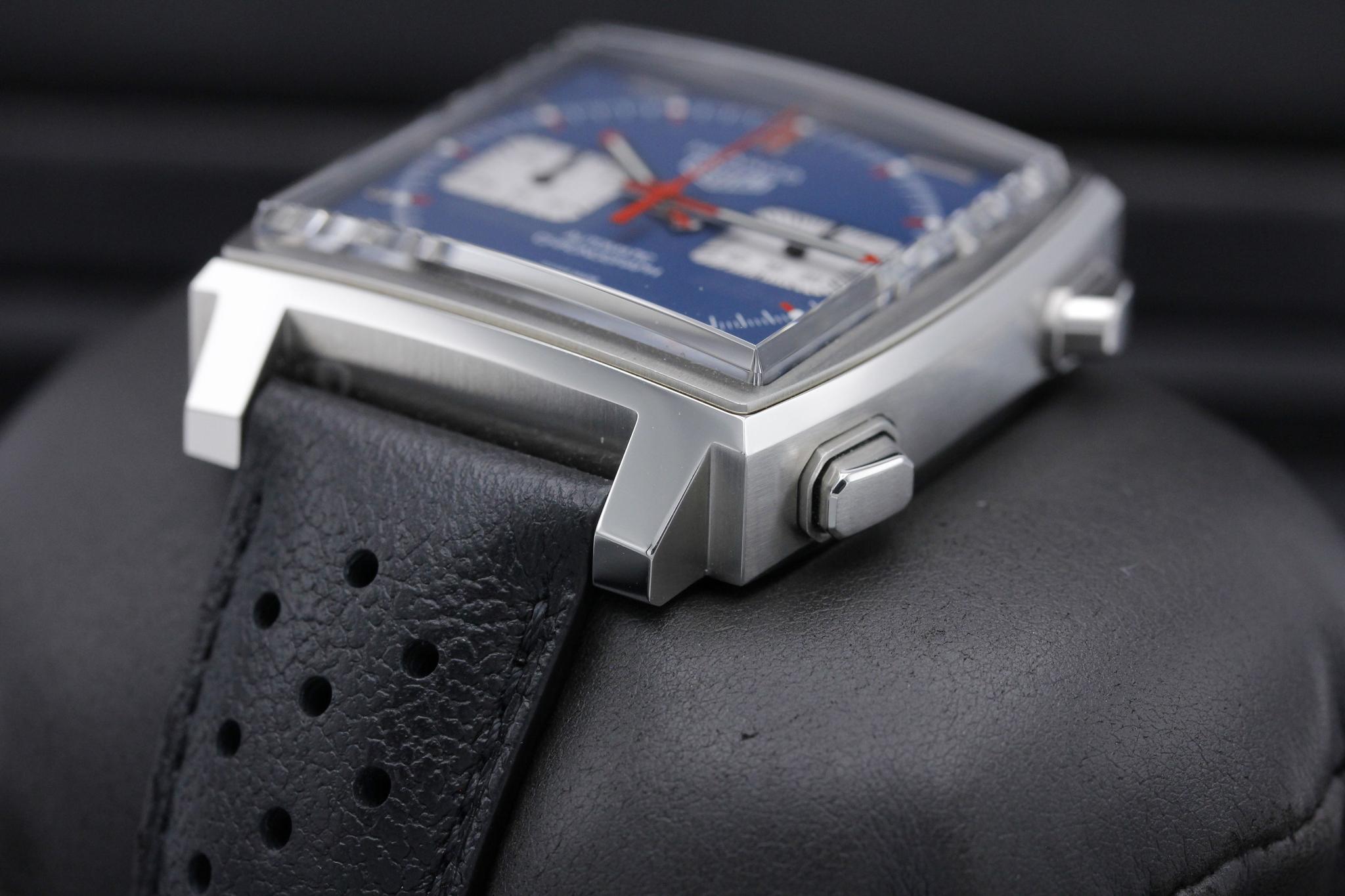 Watch Image 6