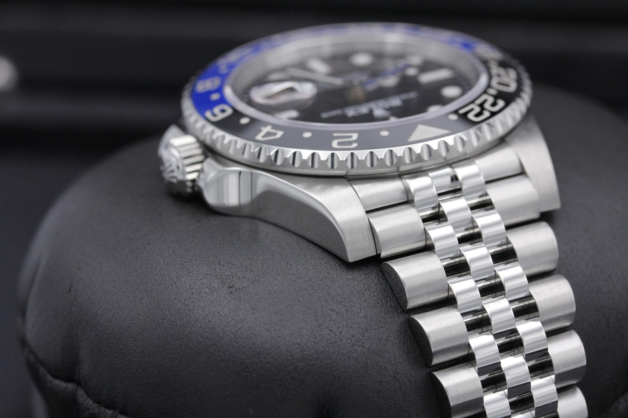 Watch Image 4