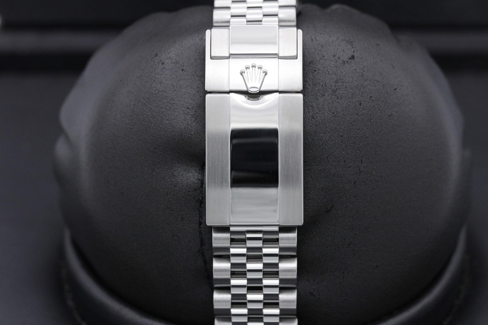 Watch Image 8