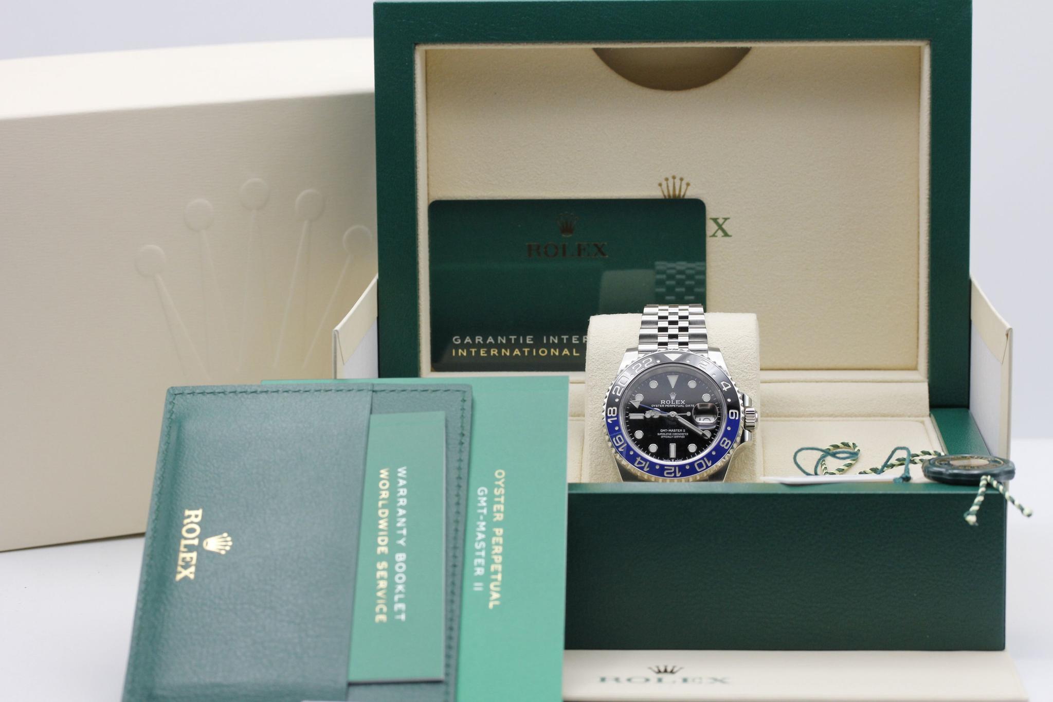 Watch Image 11