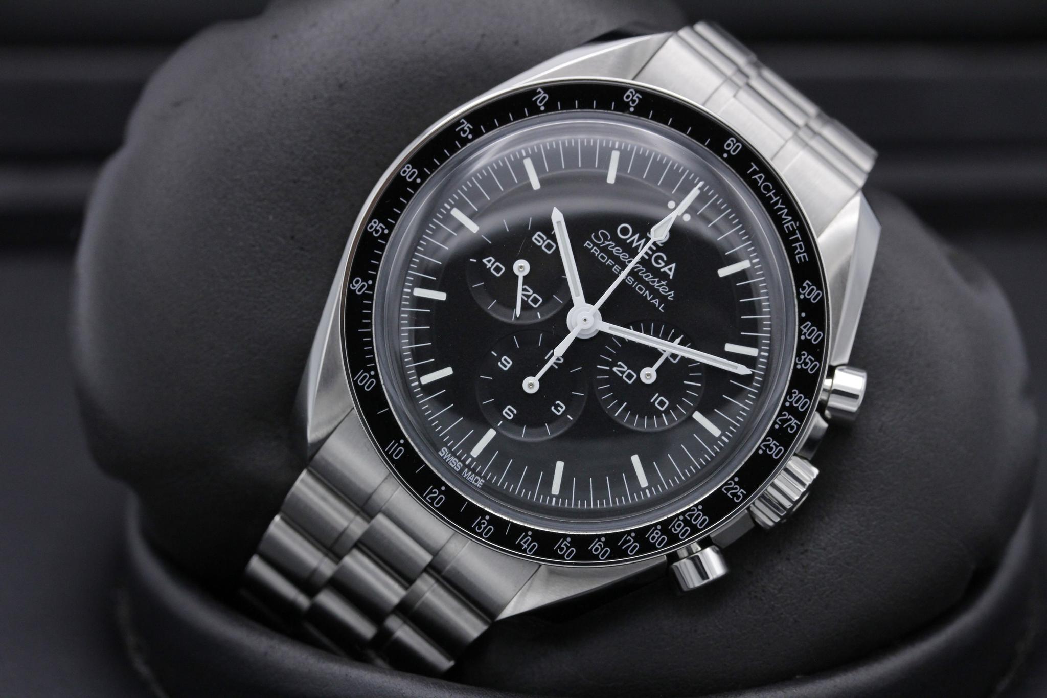 Watch Image 10